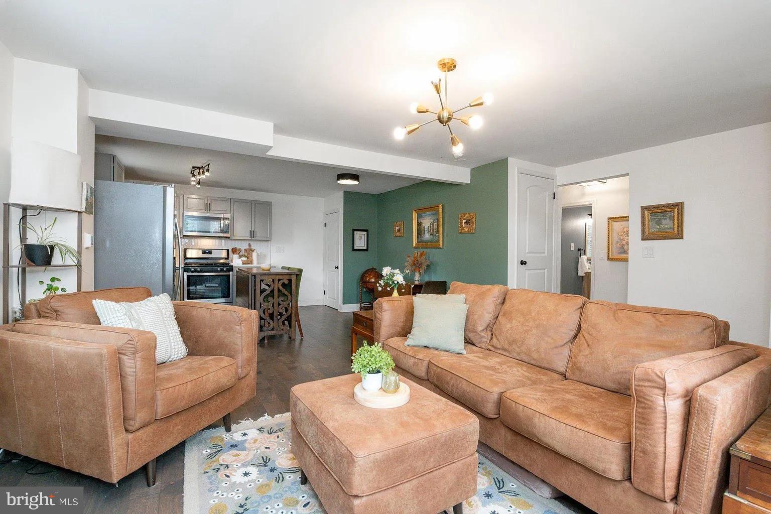 PARKVILLE - Residential Lease