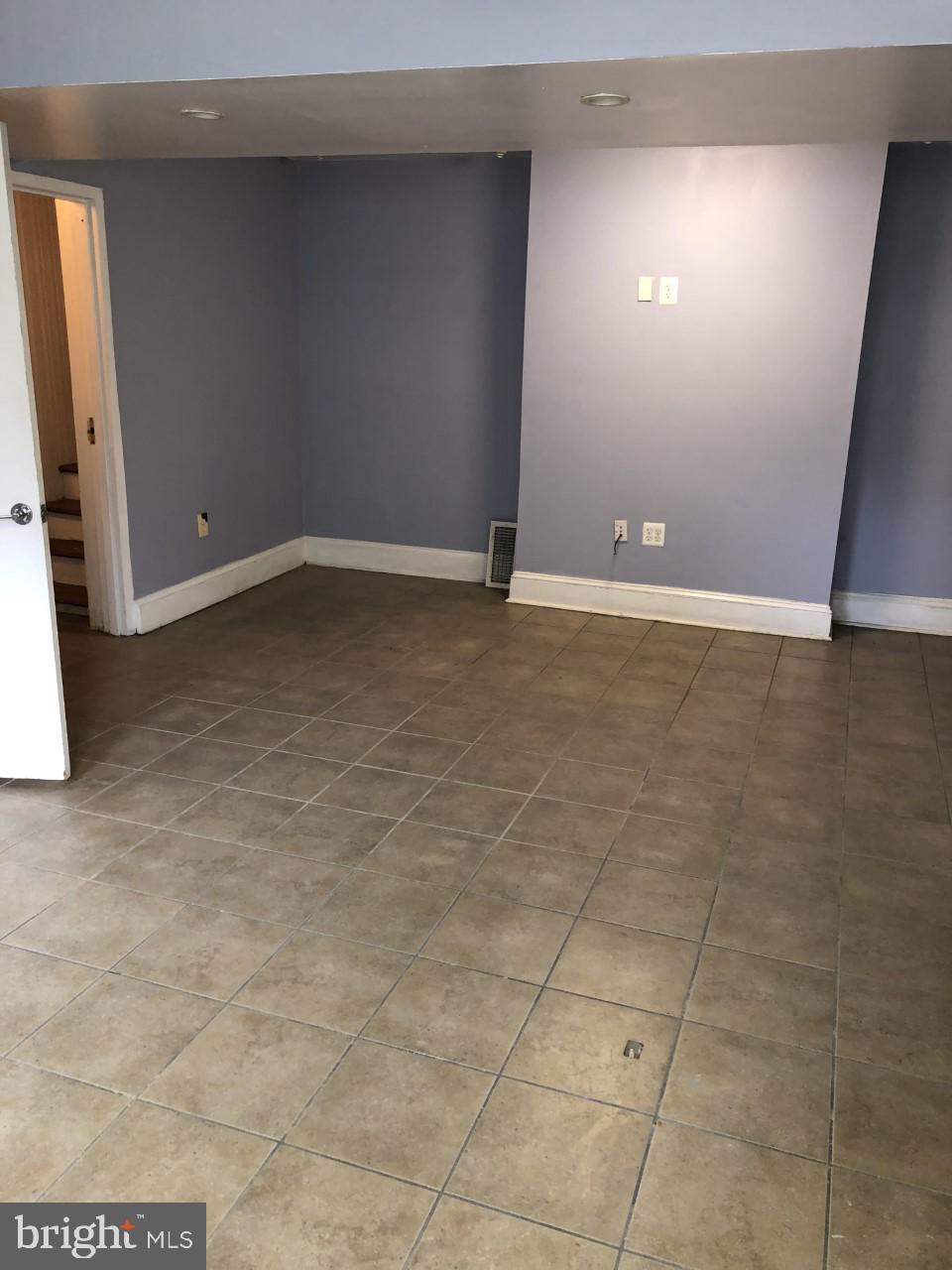 LOGAN/SHAW - Commercial Sale
