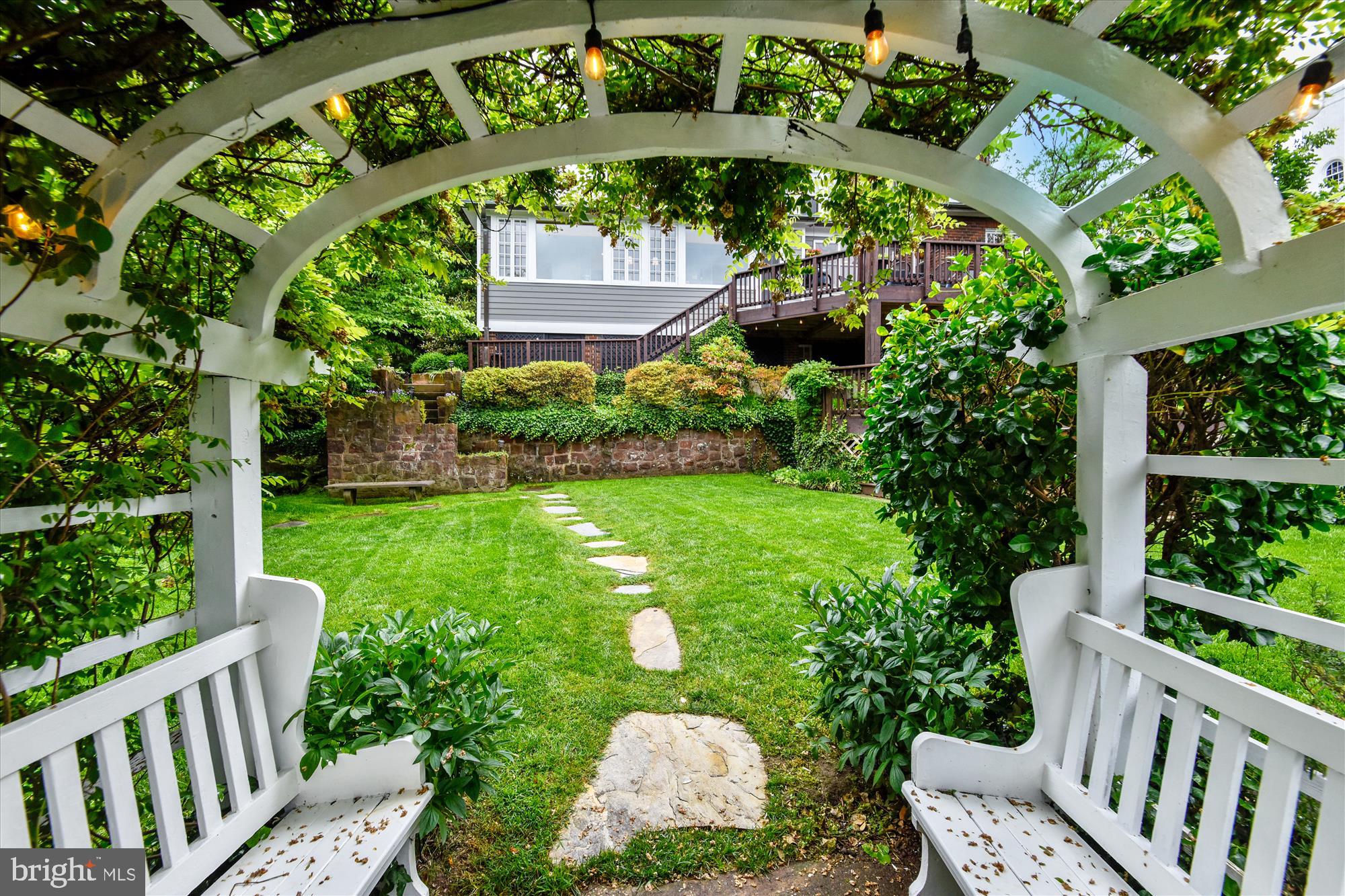 ROSEMONT - Residential