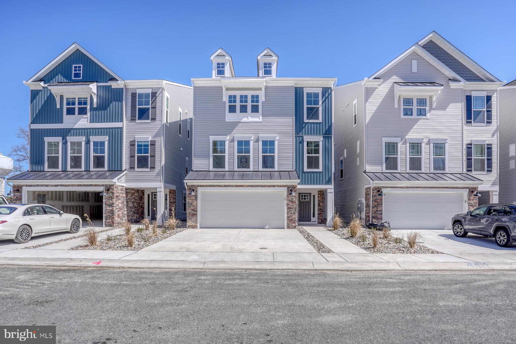OYSTER HOUSE VILLAGE - Residential