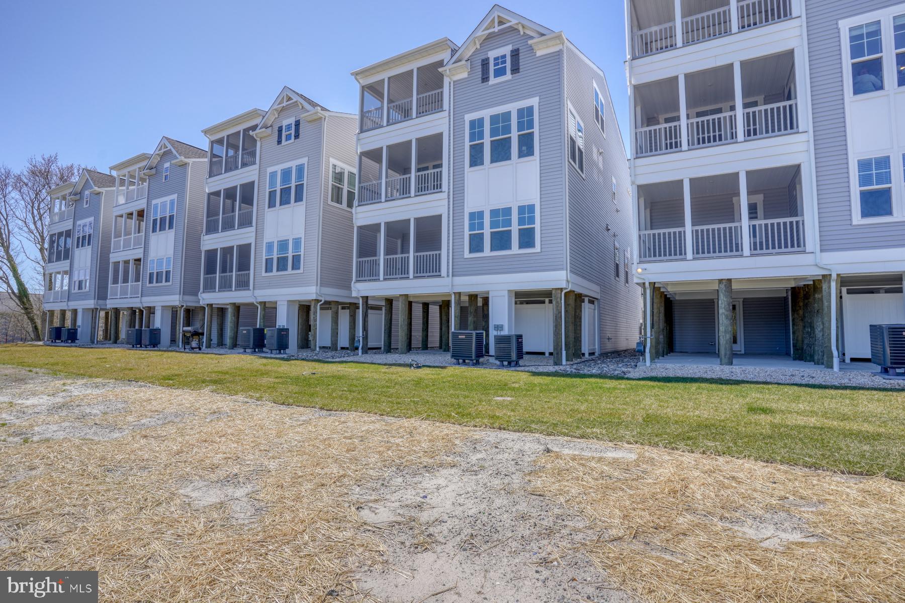 OYSTER HOUSE VILLAGE - Residential