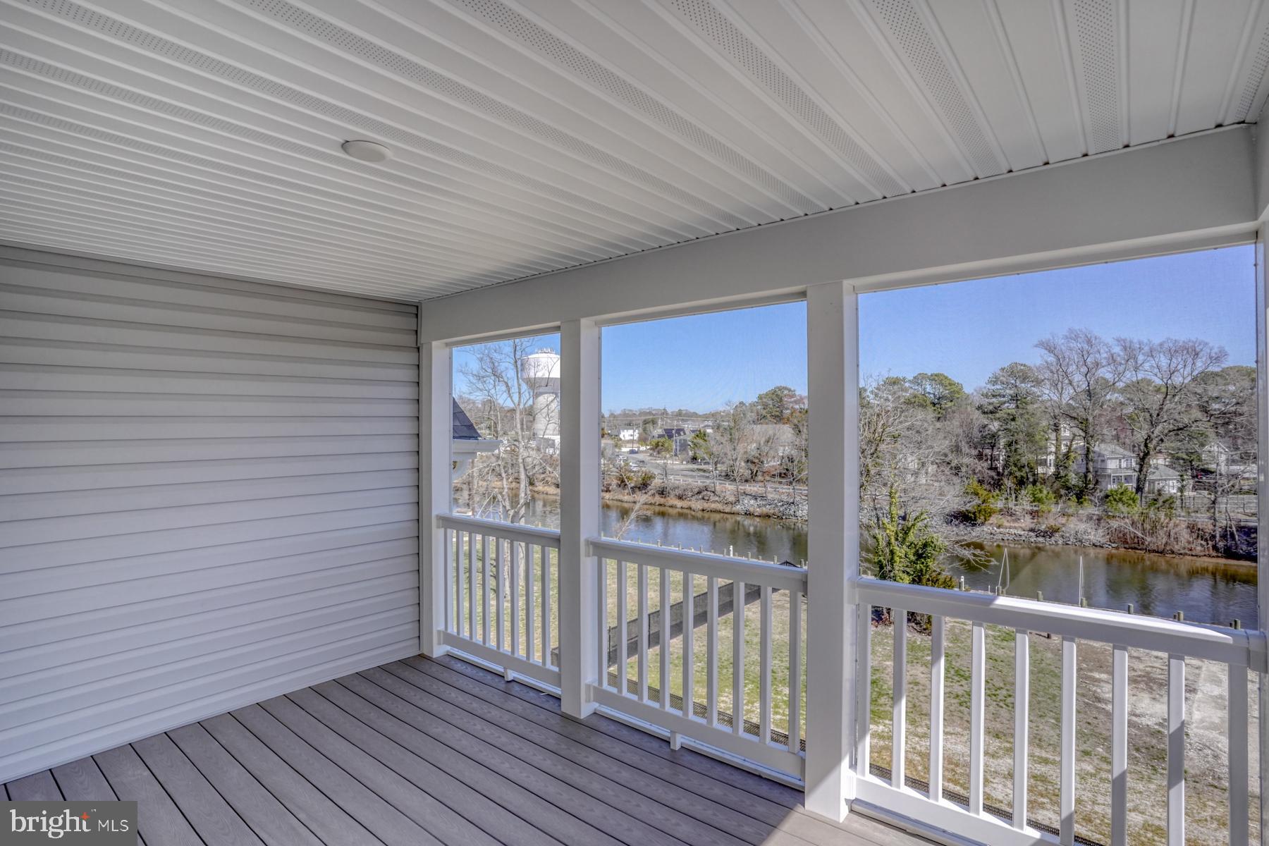 OYSTER HOUSE VILLAGE - Residential