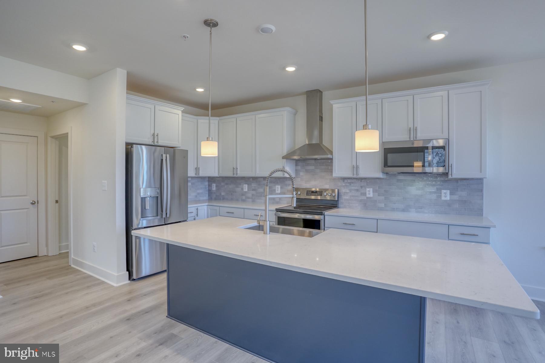 OYSTER HOUSE VILLAGE - Residential