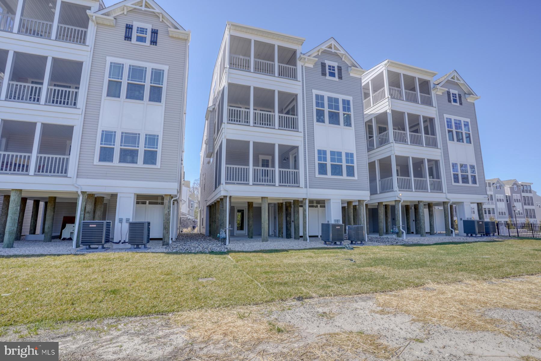 OYSTER HOUSE VILLAGE - Residential