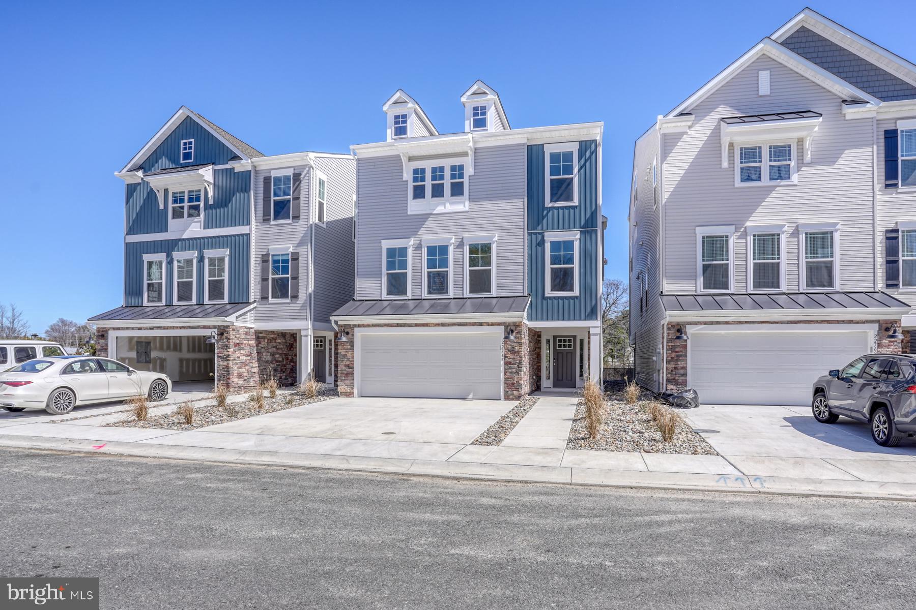 OYSTER HOUSE VILLAGE - Residential