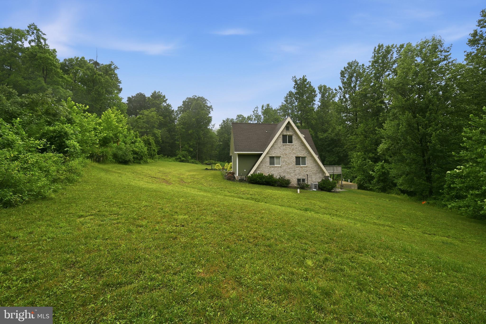 MOHNTON LAWN - Residential
