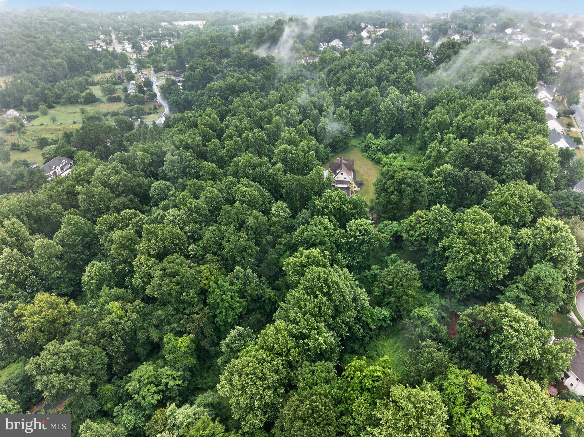 MOHNTON LAWN - Residential