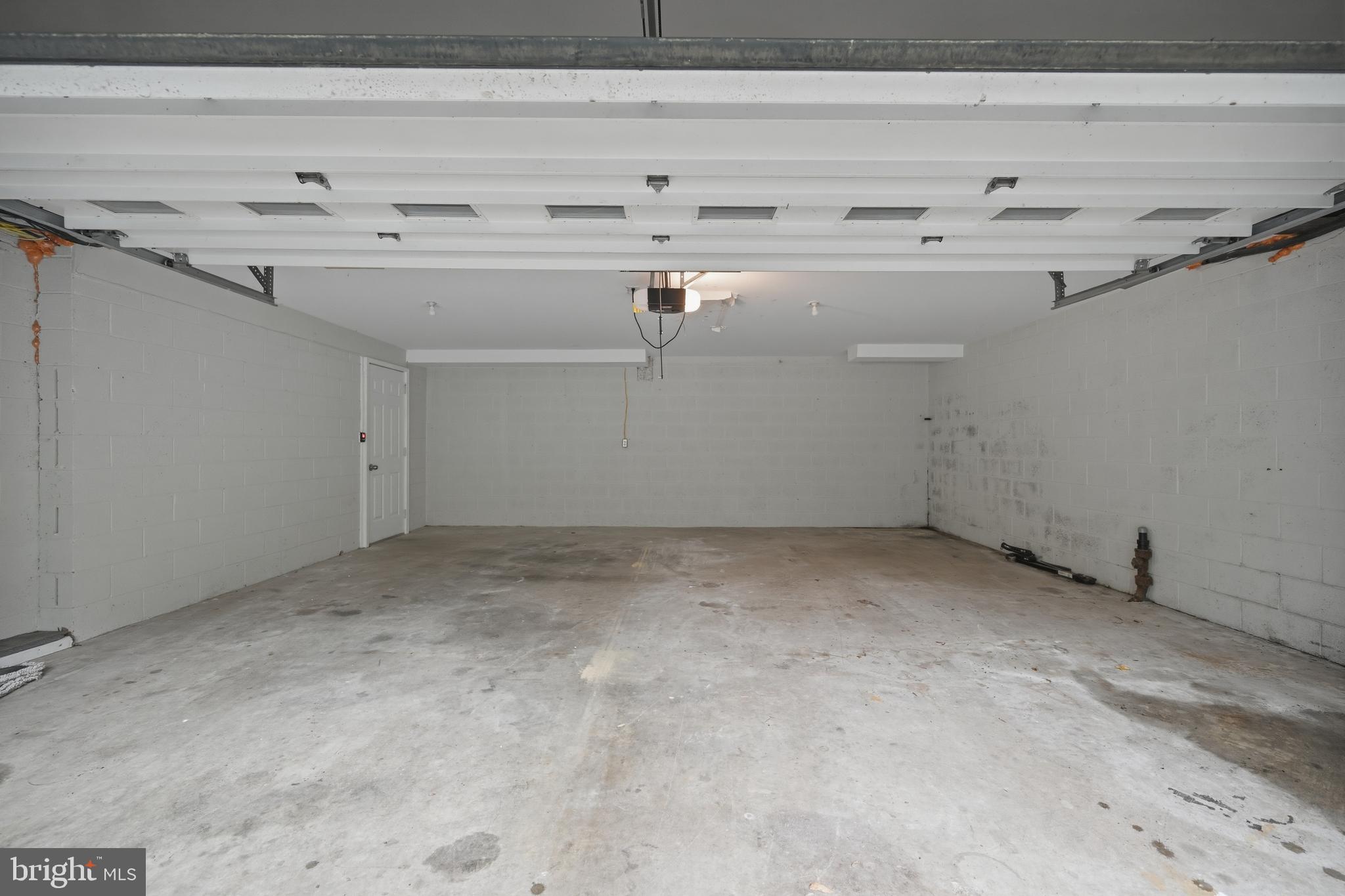 MOHNTON LAWN - Residential