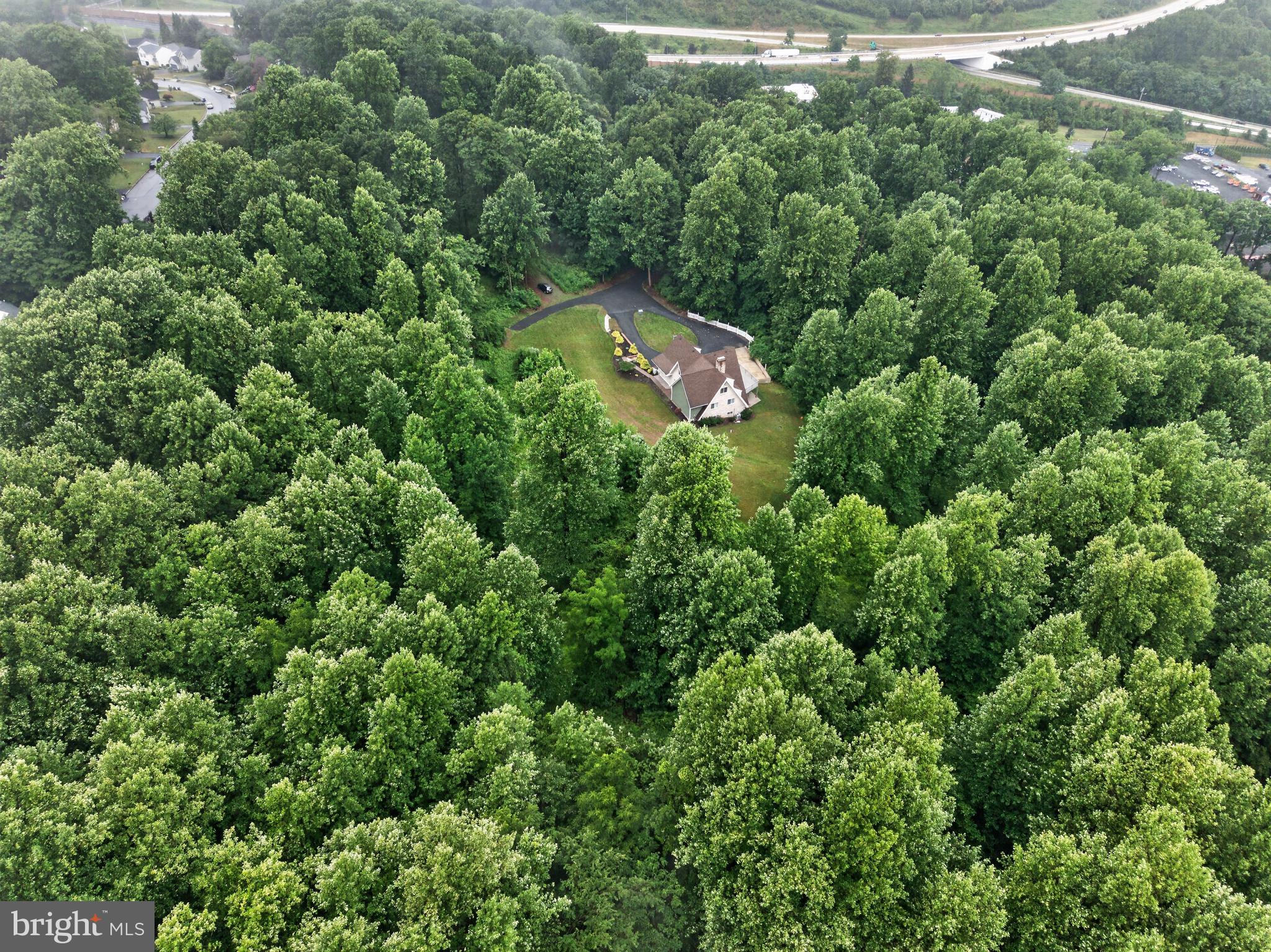 MOHNTON LAWN - Residential