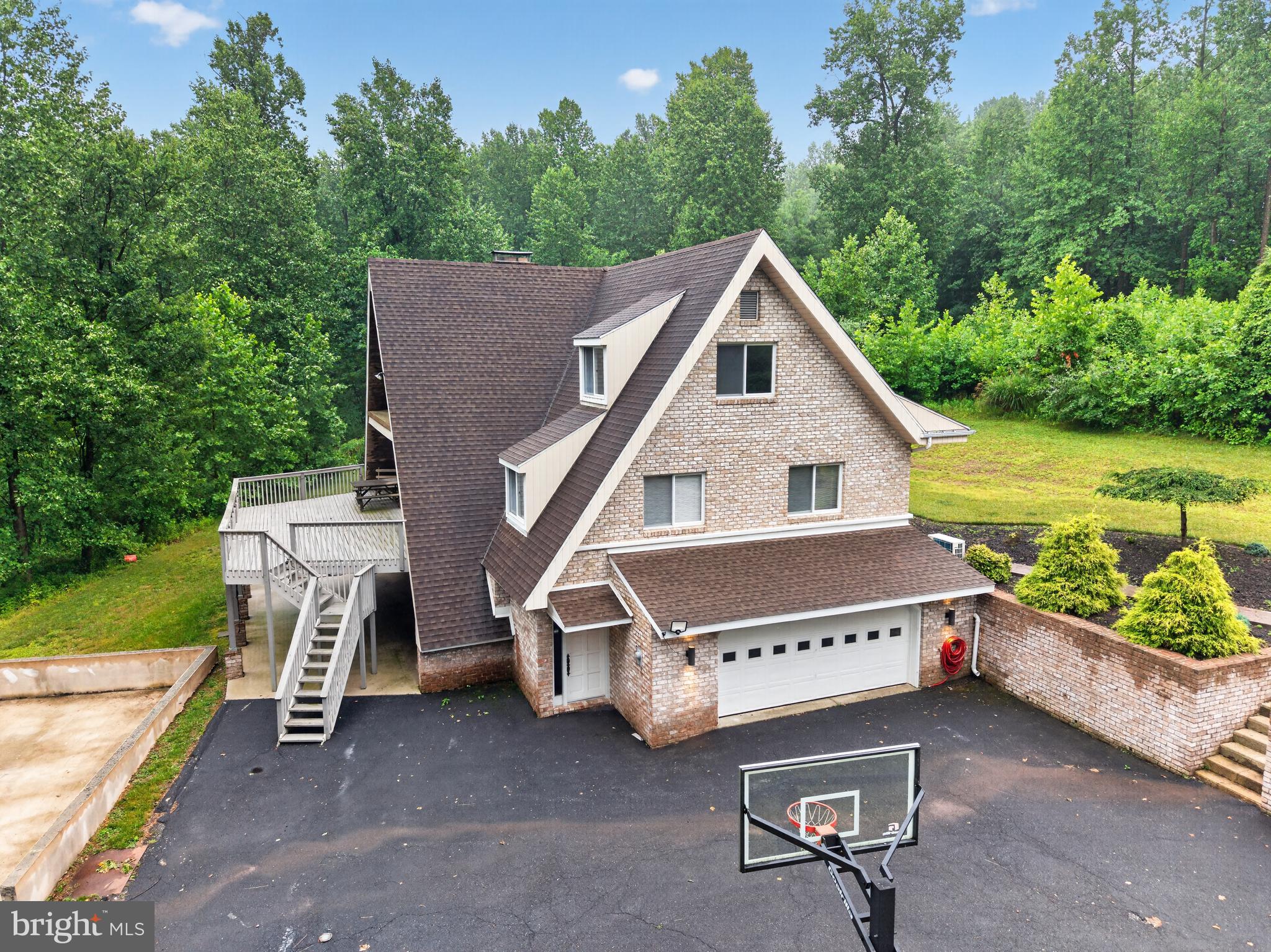 MOHNTON LAWN - Residential