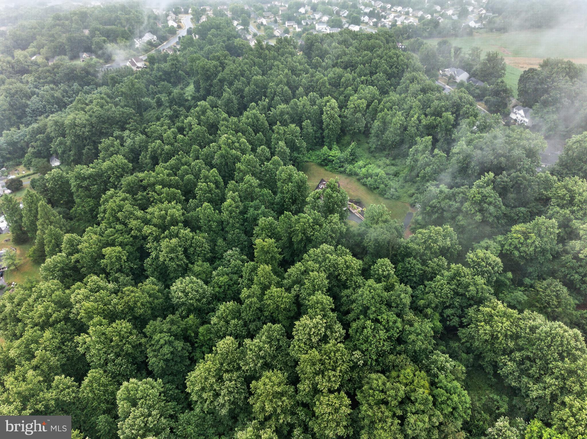 MOHNTON LAWN - Residential