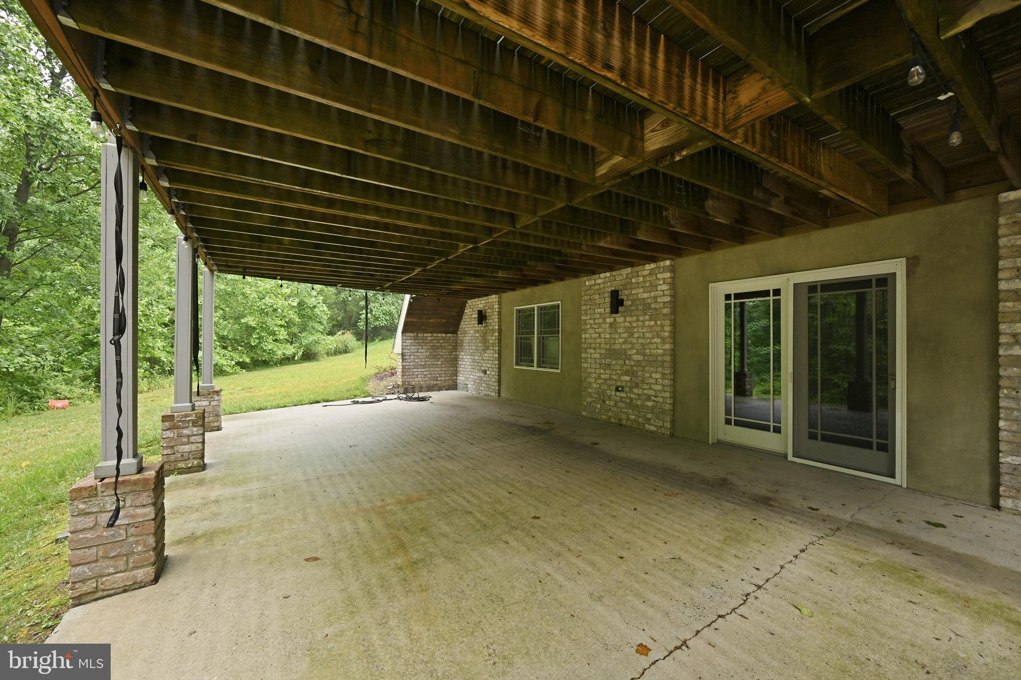 MOHNTON LAWN - Residential