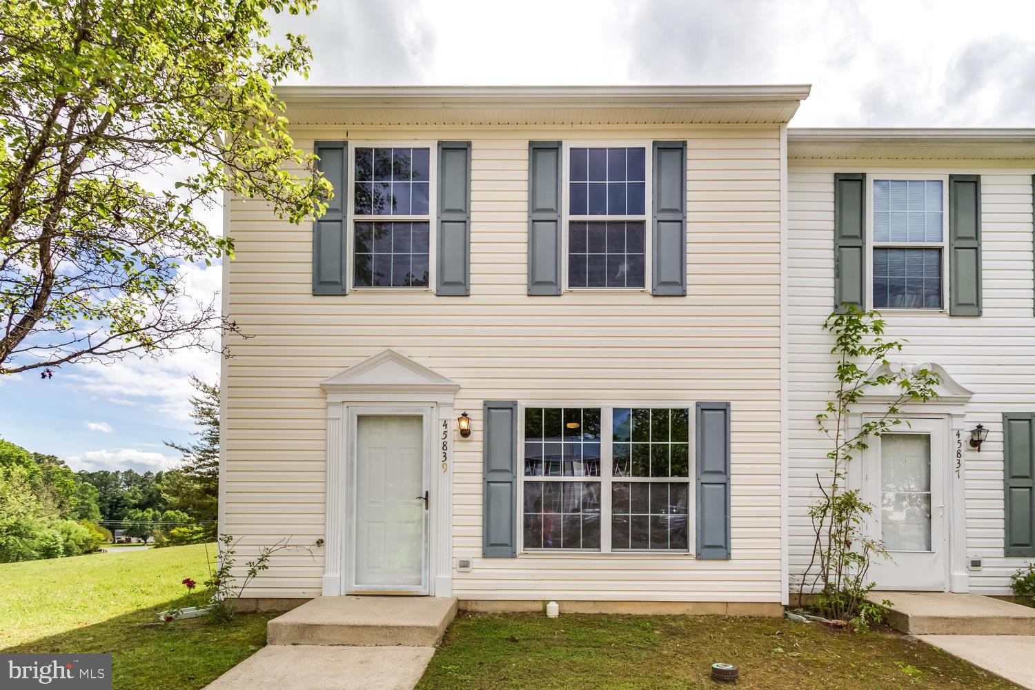 End unit townhouse conveniently located just off of Route 5.  This home features 3 bedrooms,  1.5 baths, Kitchen,  Dining area, Family Room,  and a separate laundry room!  New kitchen counter tops, Freshly painted and all new flooring throughout, May 2020.  Call today to schedule your private showing!