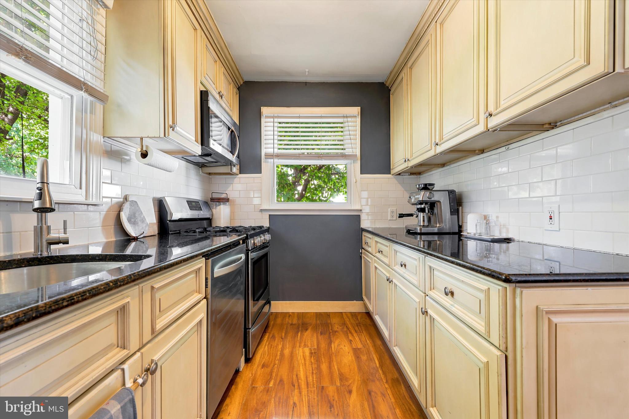 GLENSIDE - Residential