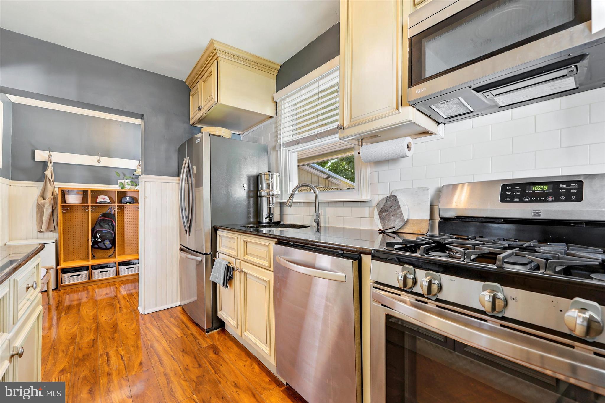 GLENSIDE - Residential