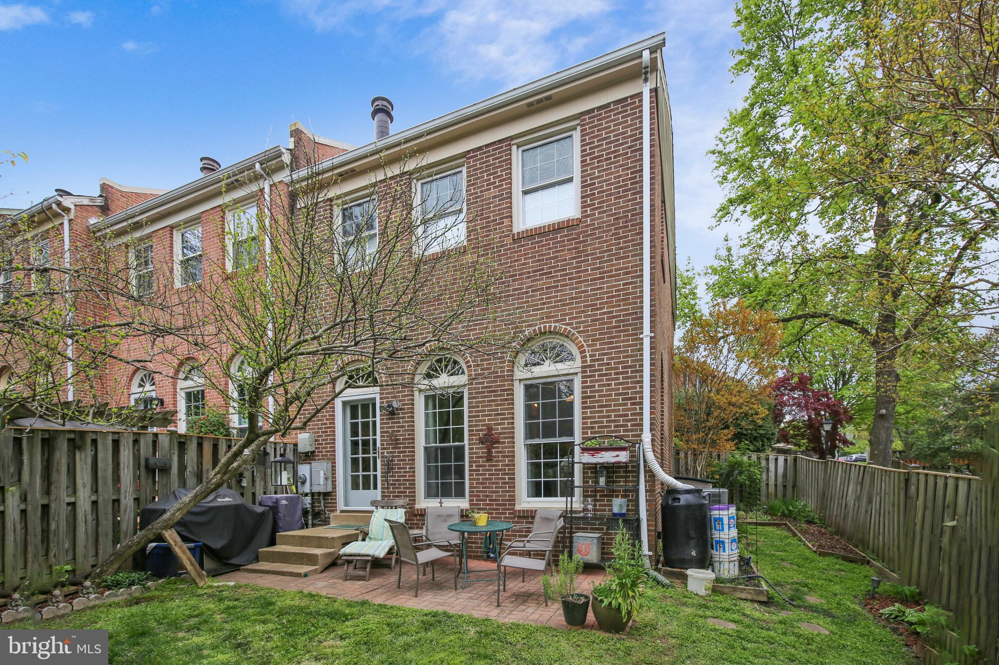 MOUNT VERNON SQUARE - Residential