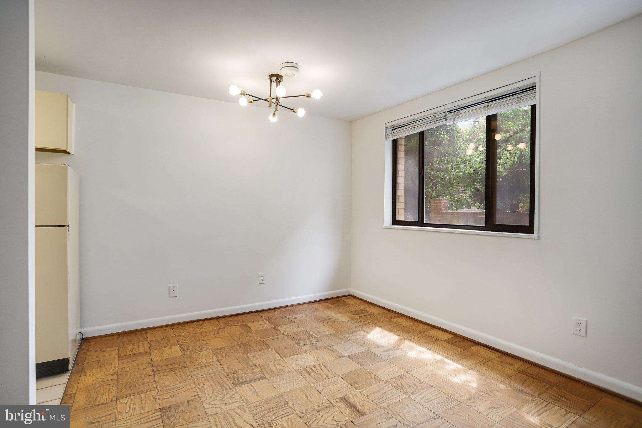 CAPITOL HILL - Residential