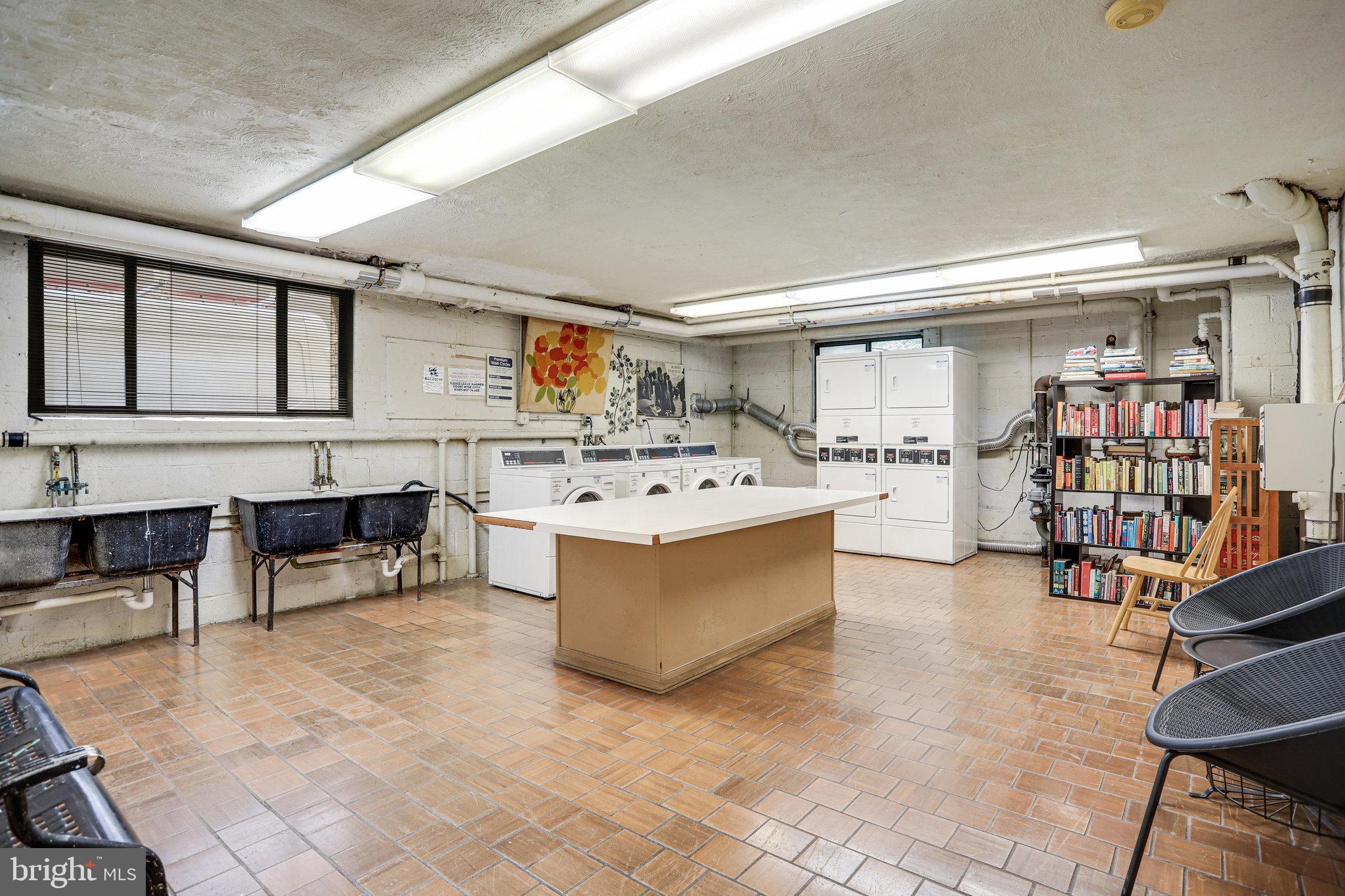 CAPITOL HILL - Residential