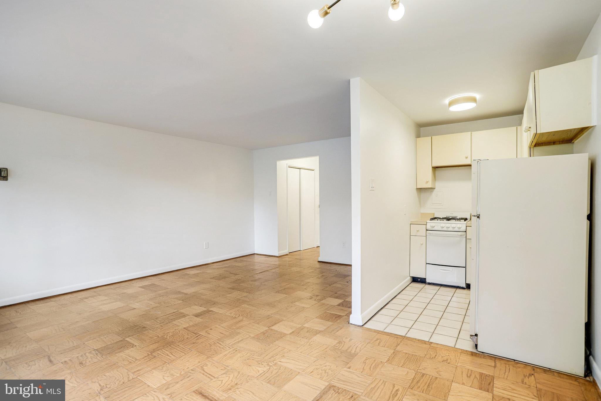 CAPITOL HILL - Residential