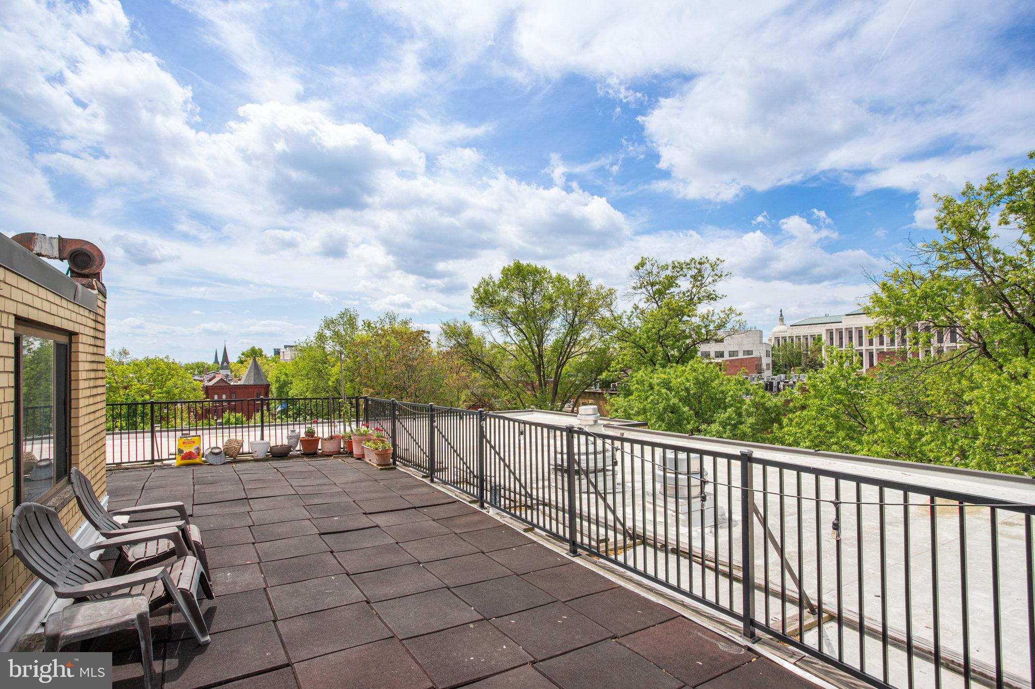 CAPITOL HILL - Residential