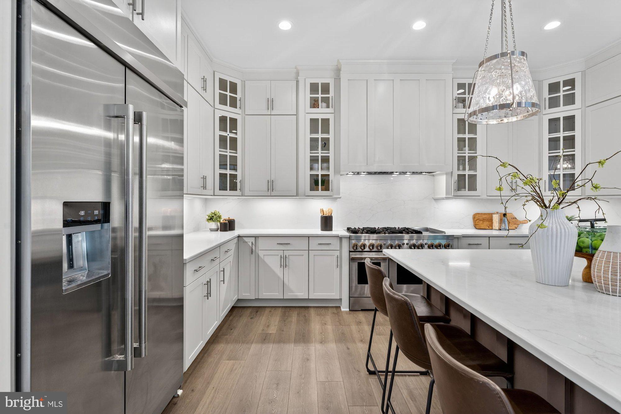 VIENNA WOODS - Residential