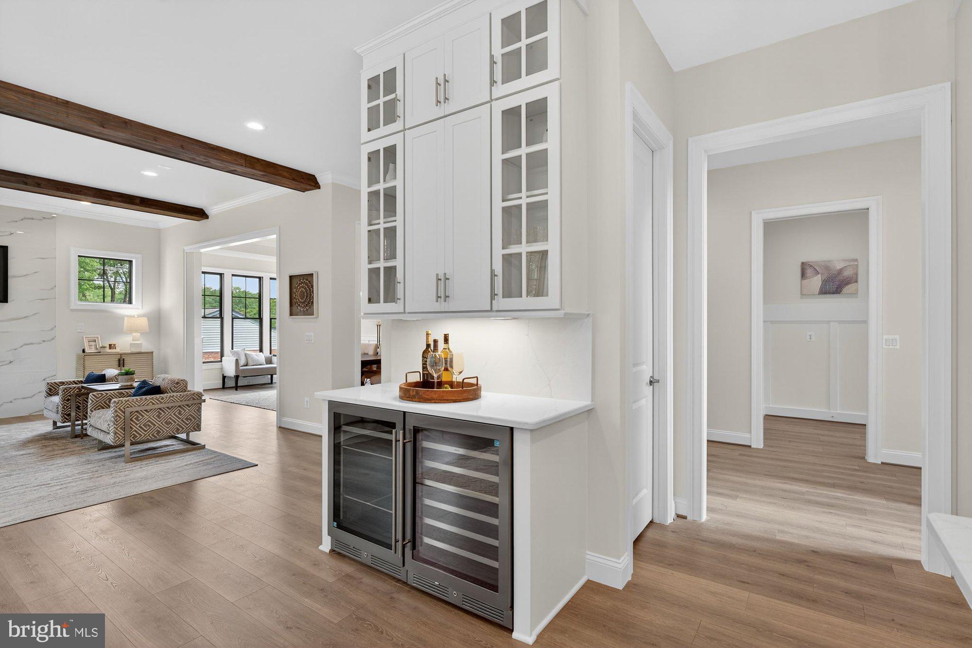 VIENNA WOODS - Residential