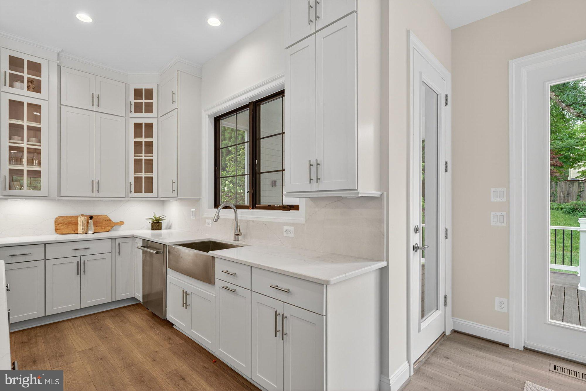 VIENNA WOODS - Residential