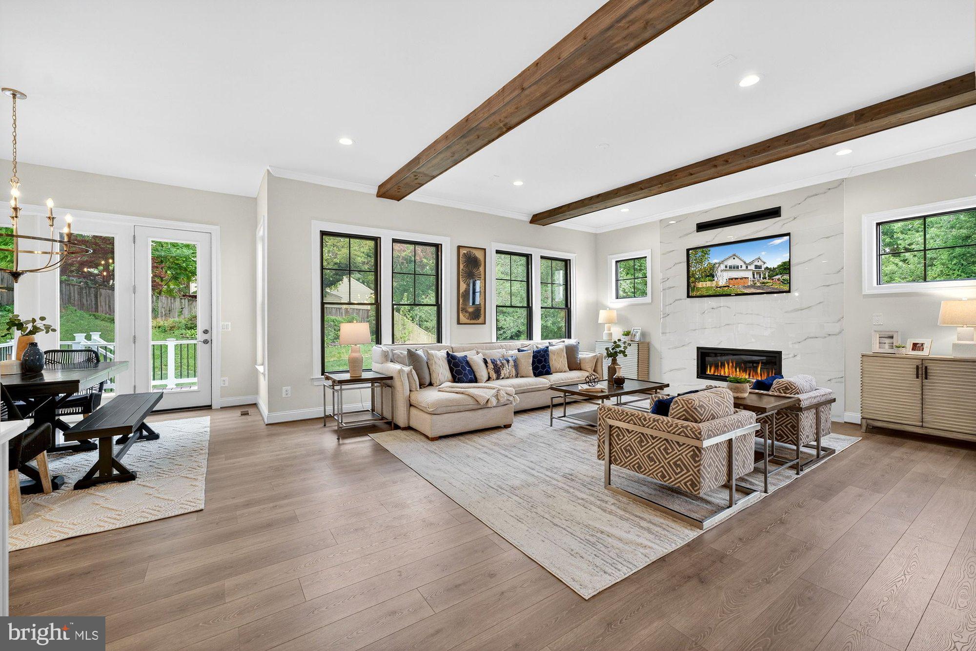 VIENNA WOODS - Residential
