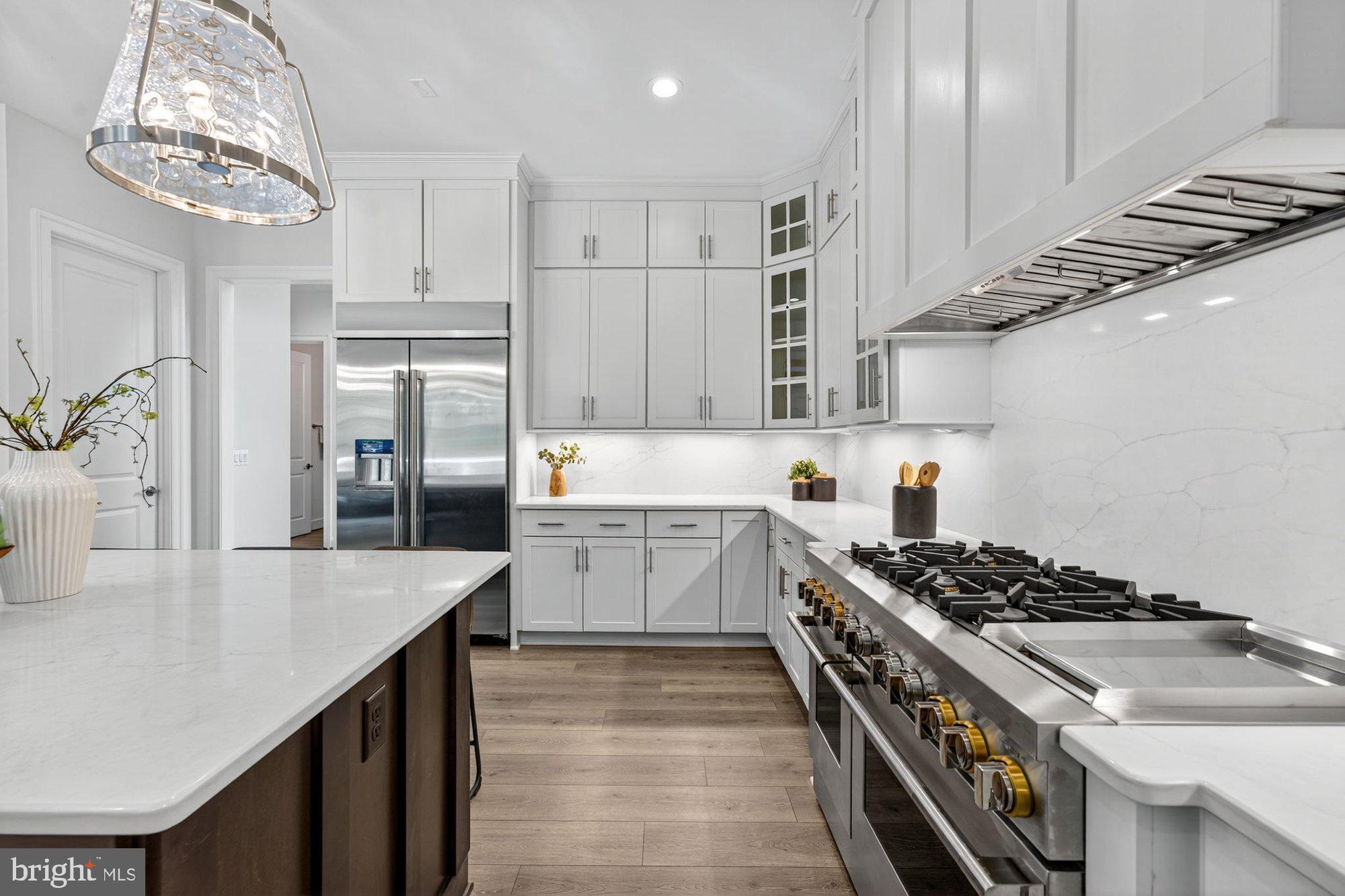 VIENNA WOODS - Residential