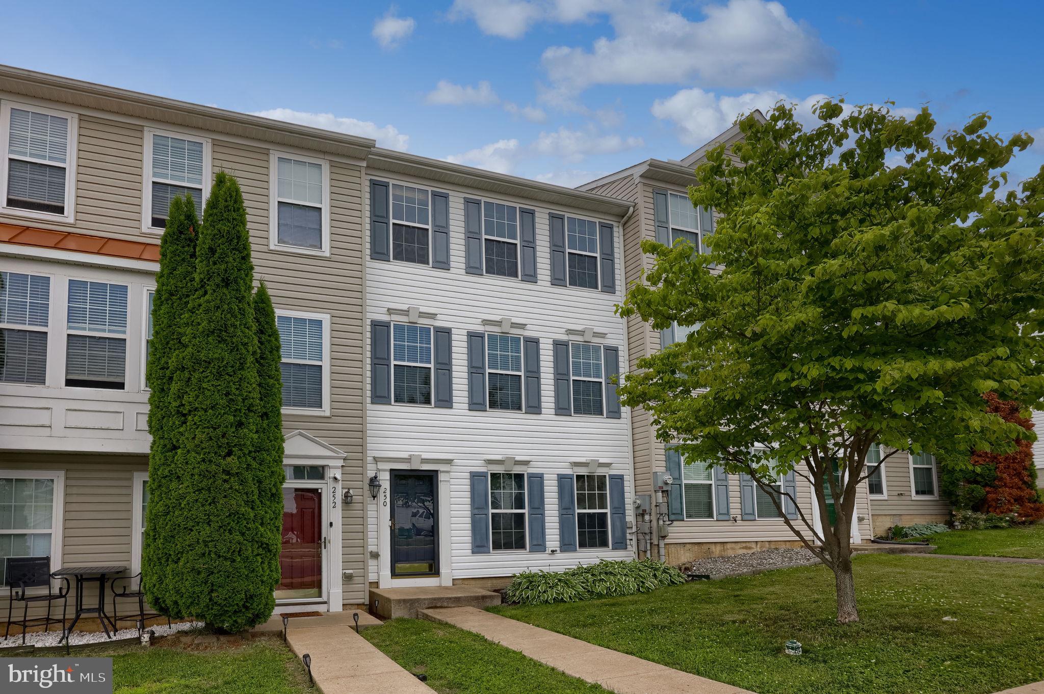 HAWTHORNE RIDGE - Residential