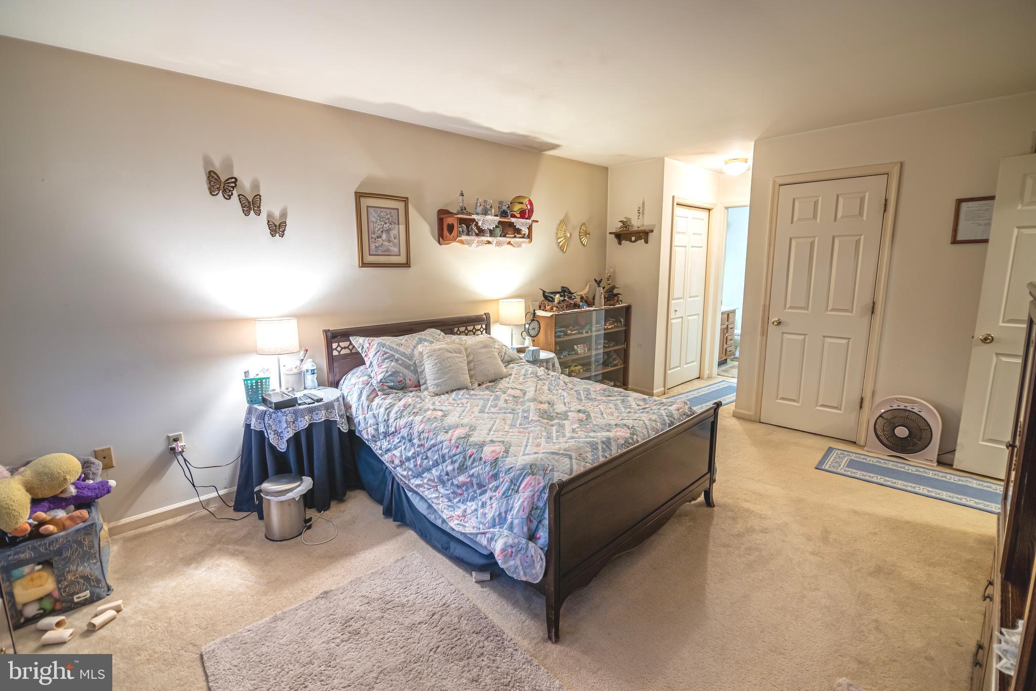WINDSOR CROSSING - Residential