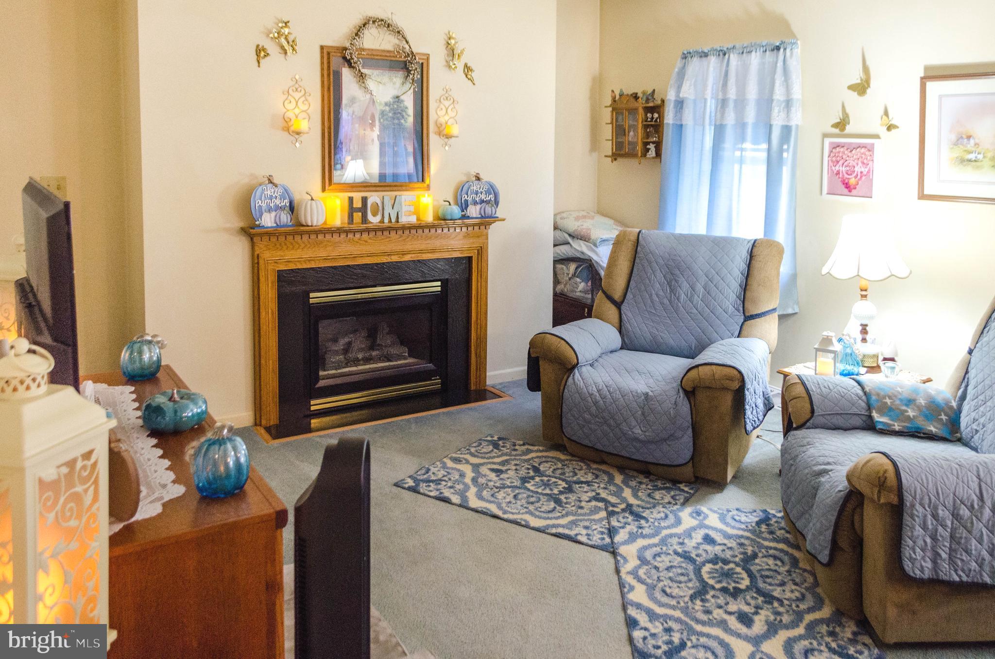 WINDSOR CROSSING - Residential