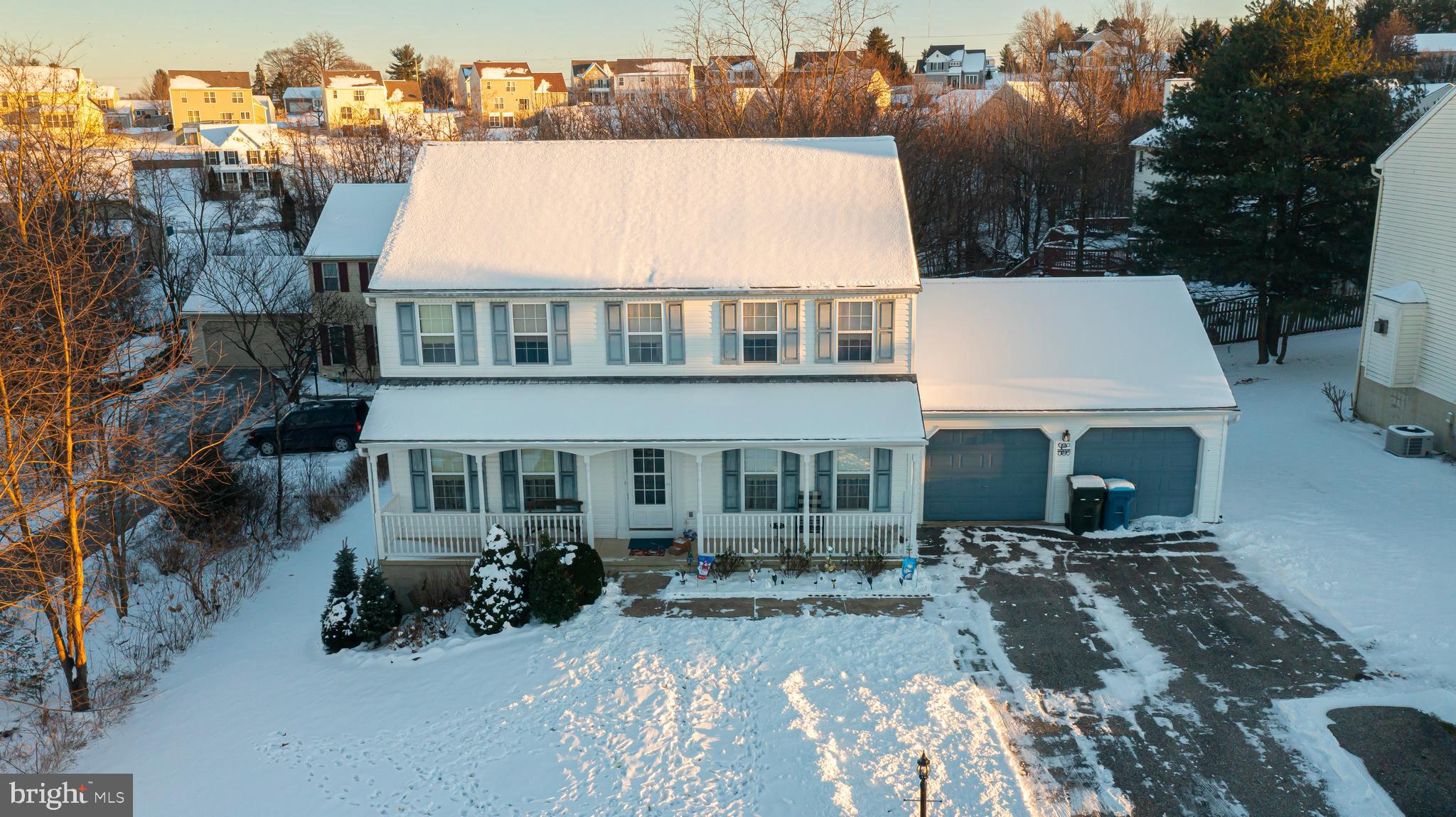 WINDSOR CROSSING - Residential