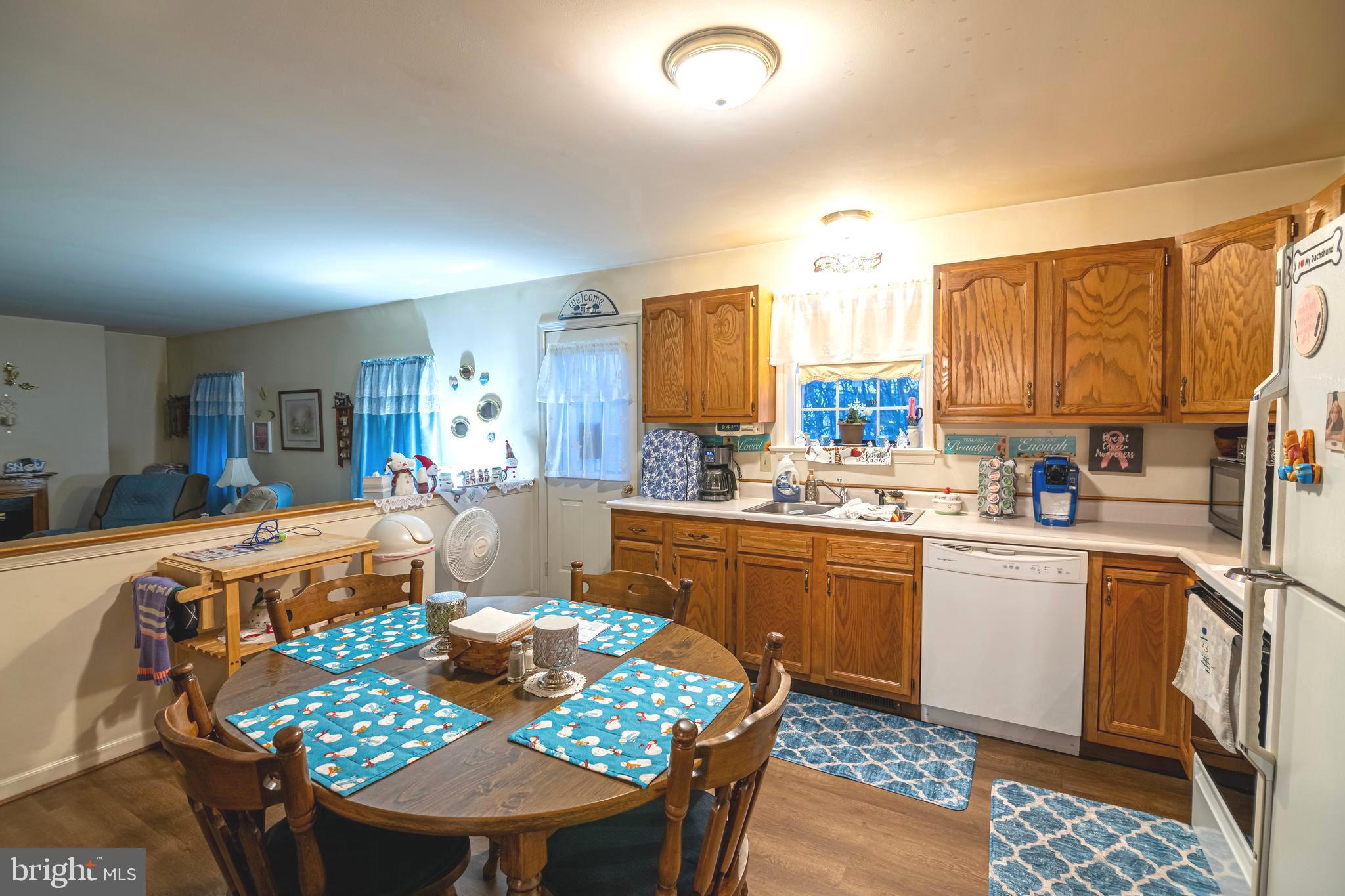 WINDSOR CROSSING - Residential