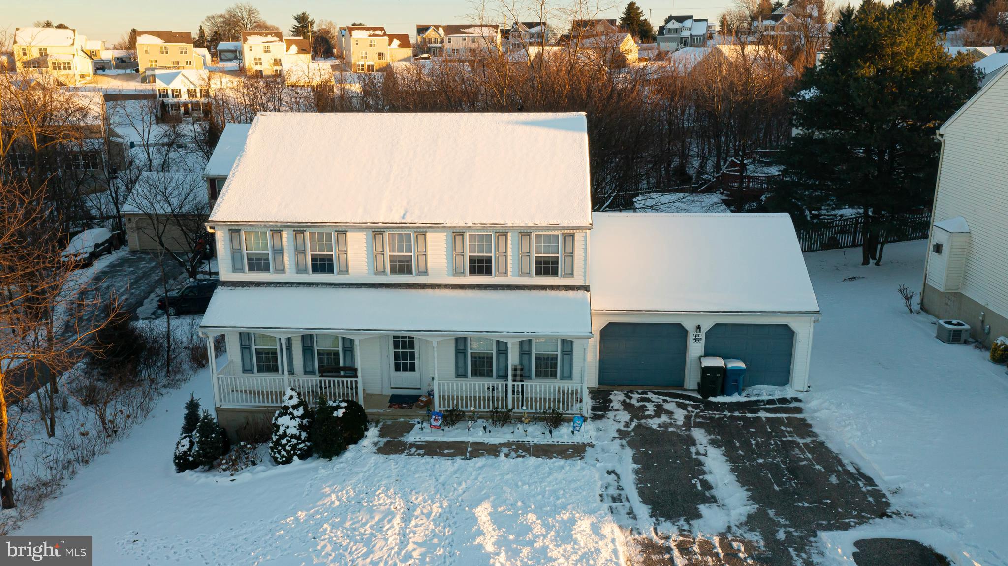WINDSOR CROSSING - Residential