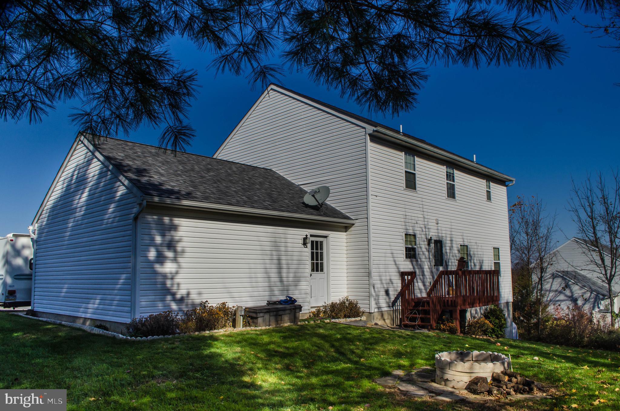 WINDSOR CROSSING - Residential