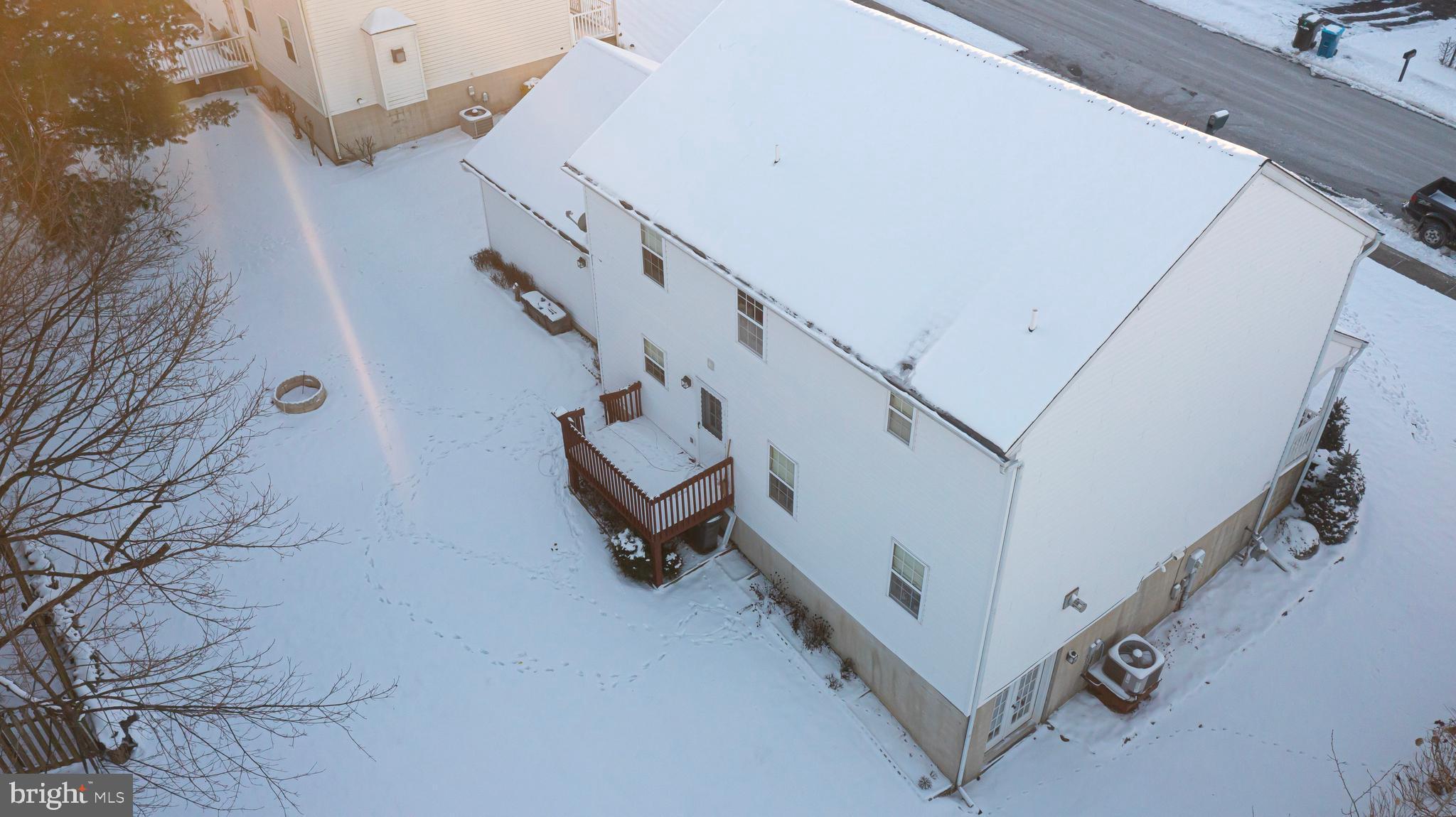 WINDSOR CROSSING - Residential
