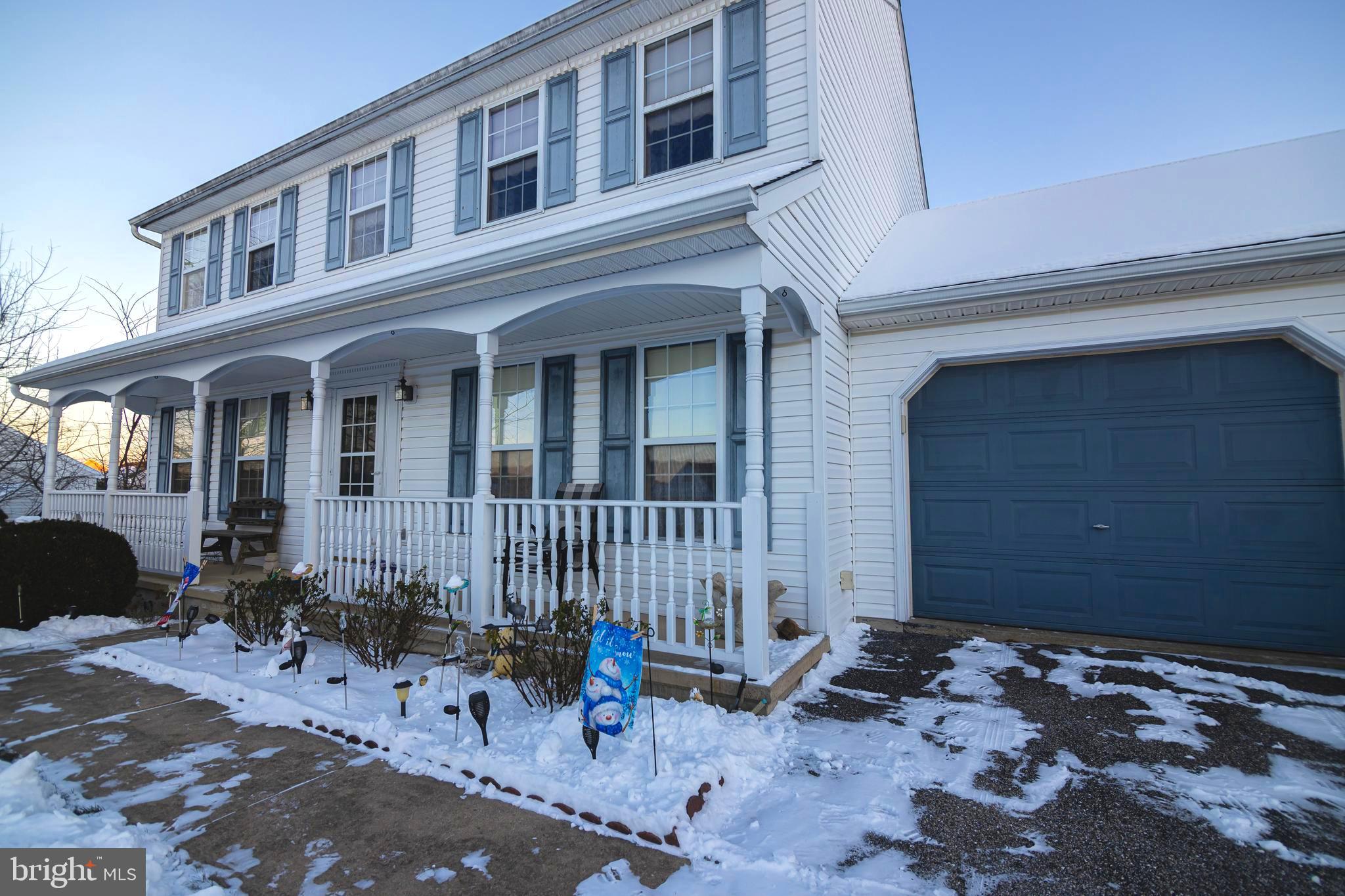 WINDSOR CROSSING - Residential
