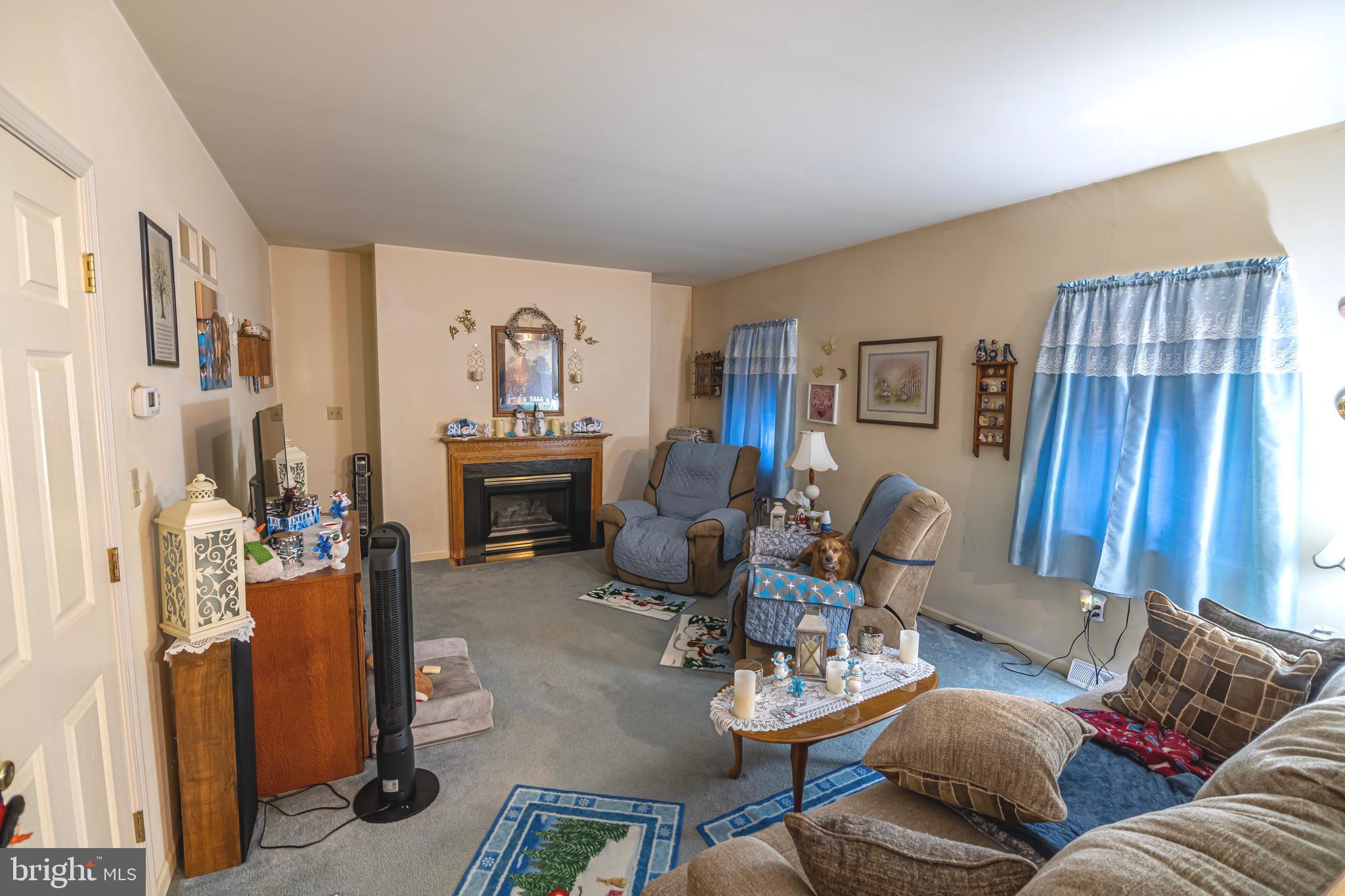 WINDSOR CROSSING - Residential