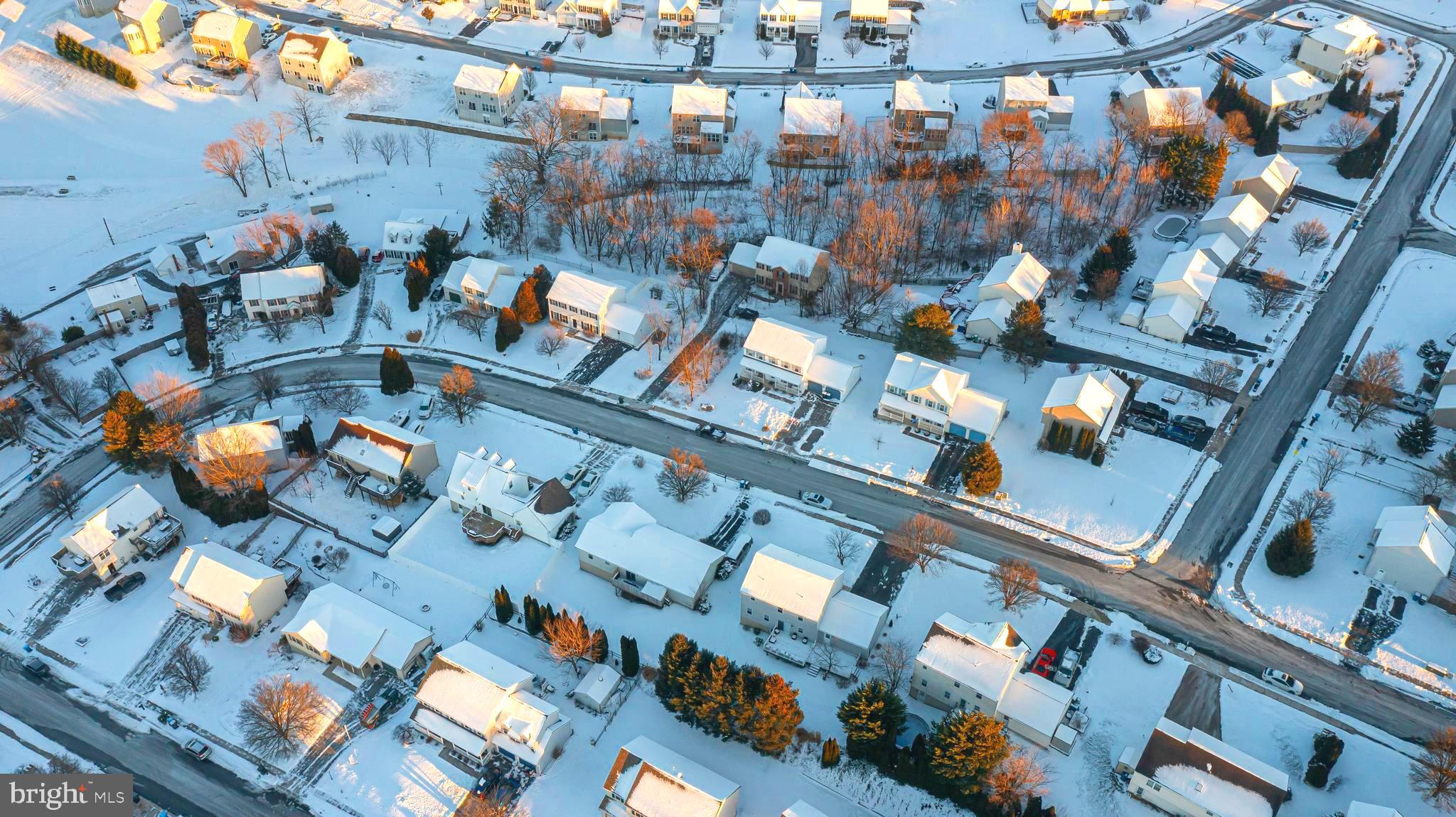 WINDSOR CROSSING - Residential