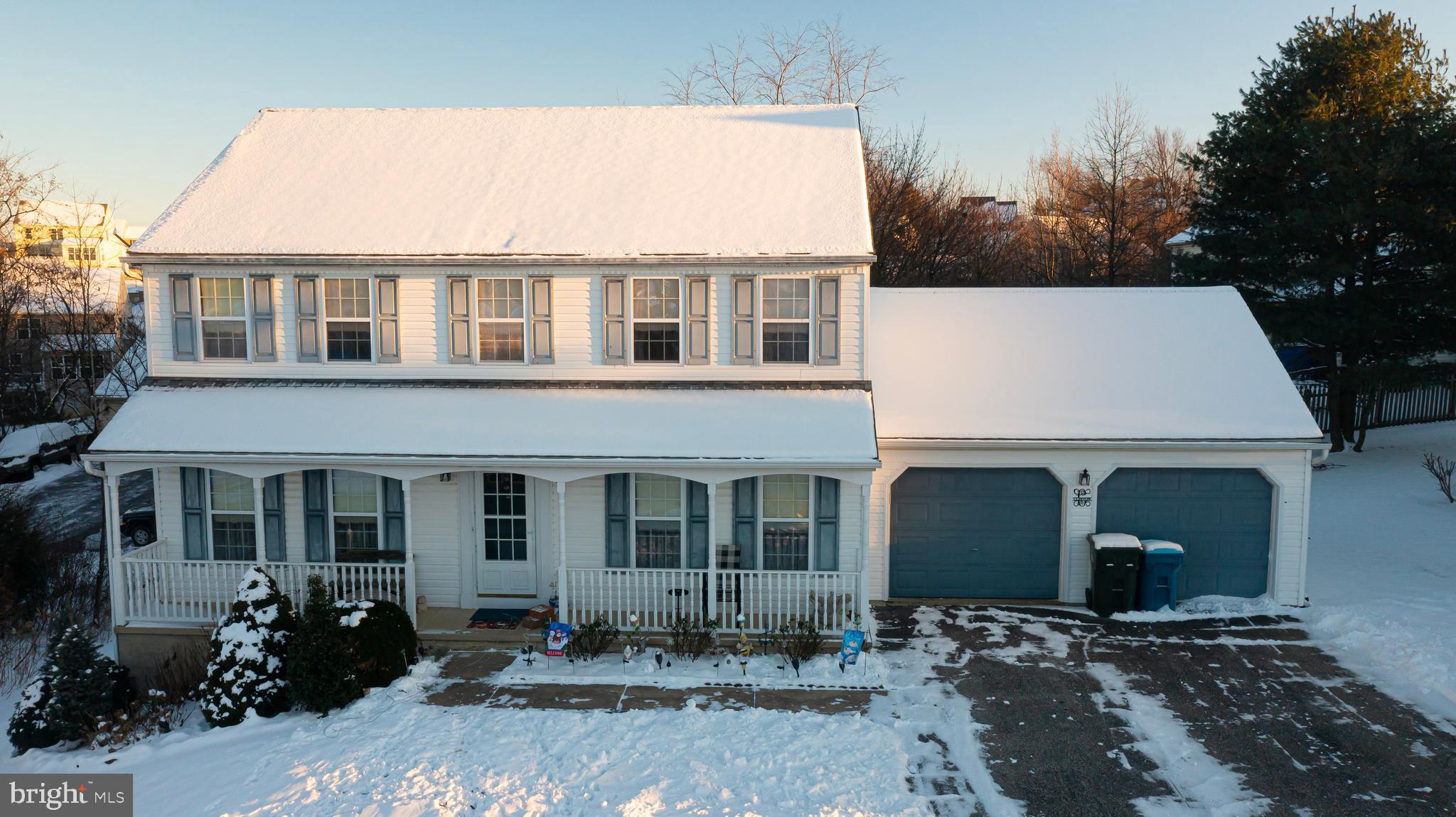 WINDSOR CROSSING - Residential