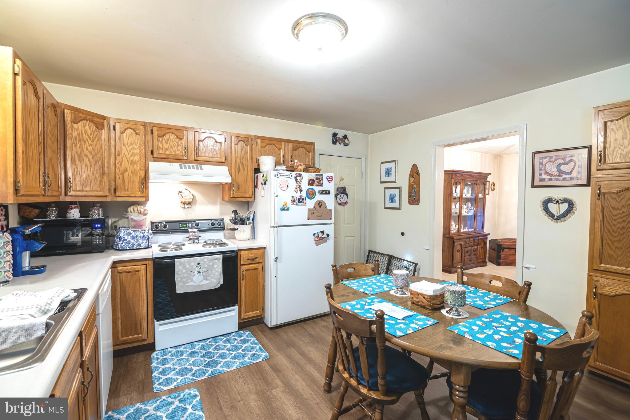 WINDSOR CROSSING - Residential