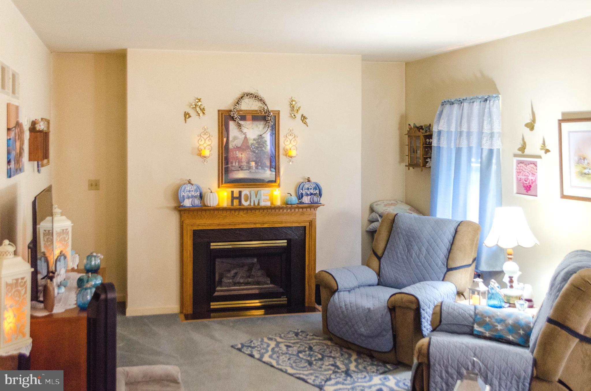 WINDSOR CROSSING - Residential