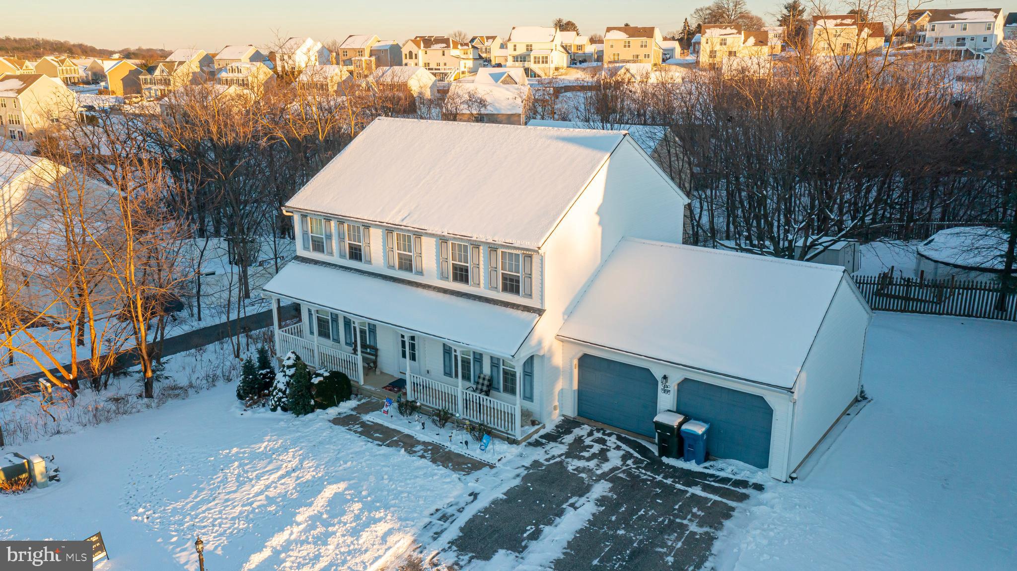 WINDSOR CROSSING - Residential