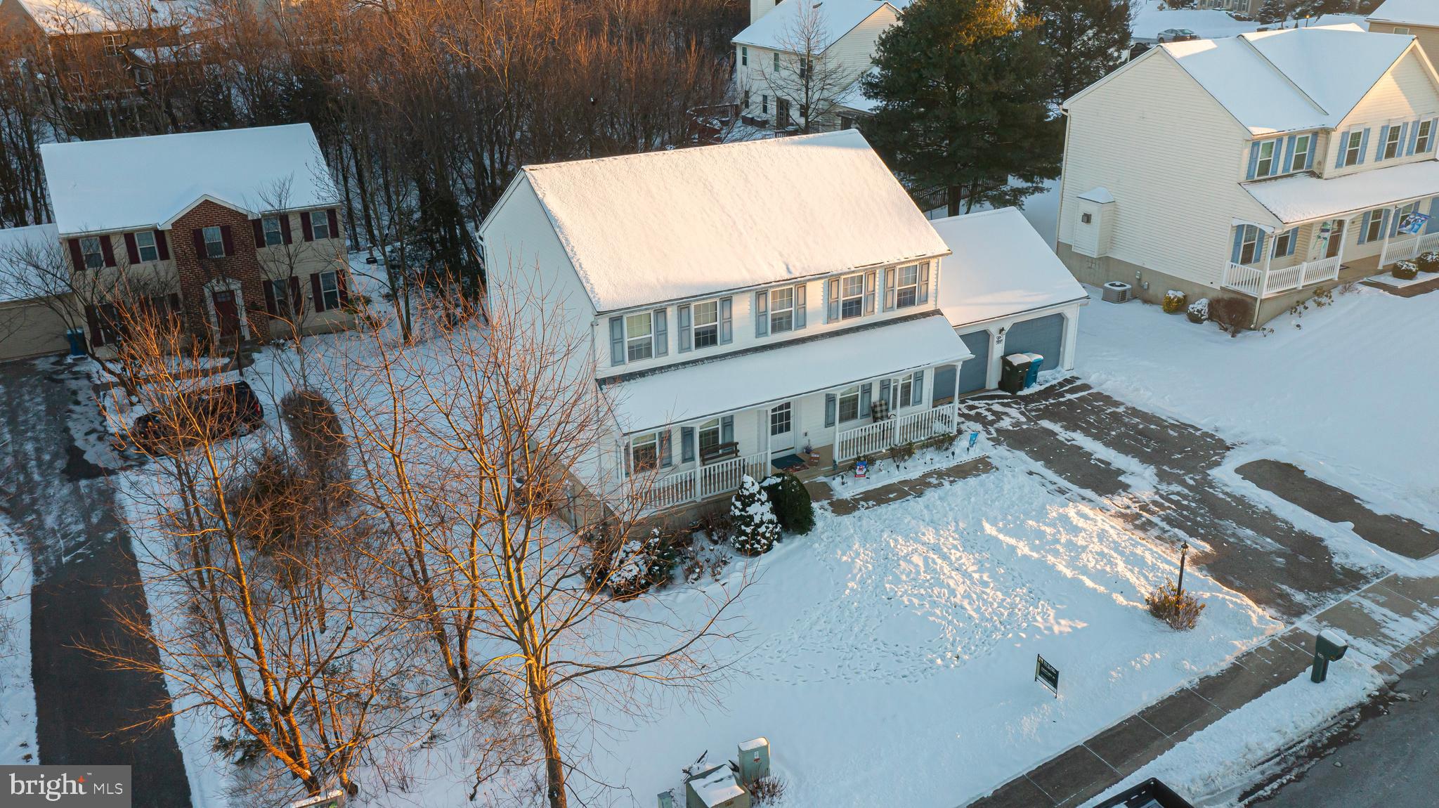 WINDSOR CROSSING - Residential