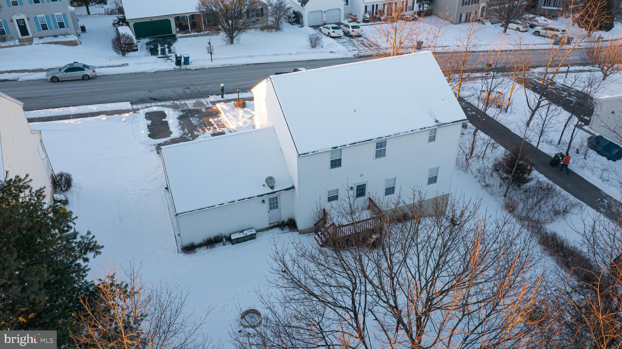 WINDSOR CROSSING - Residential