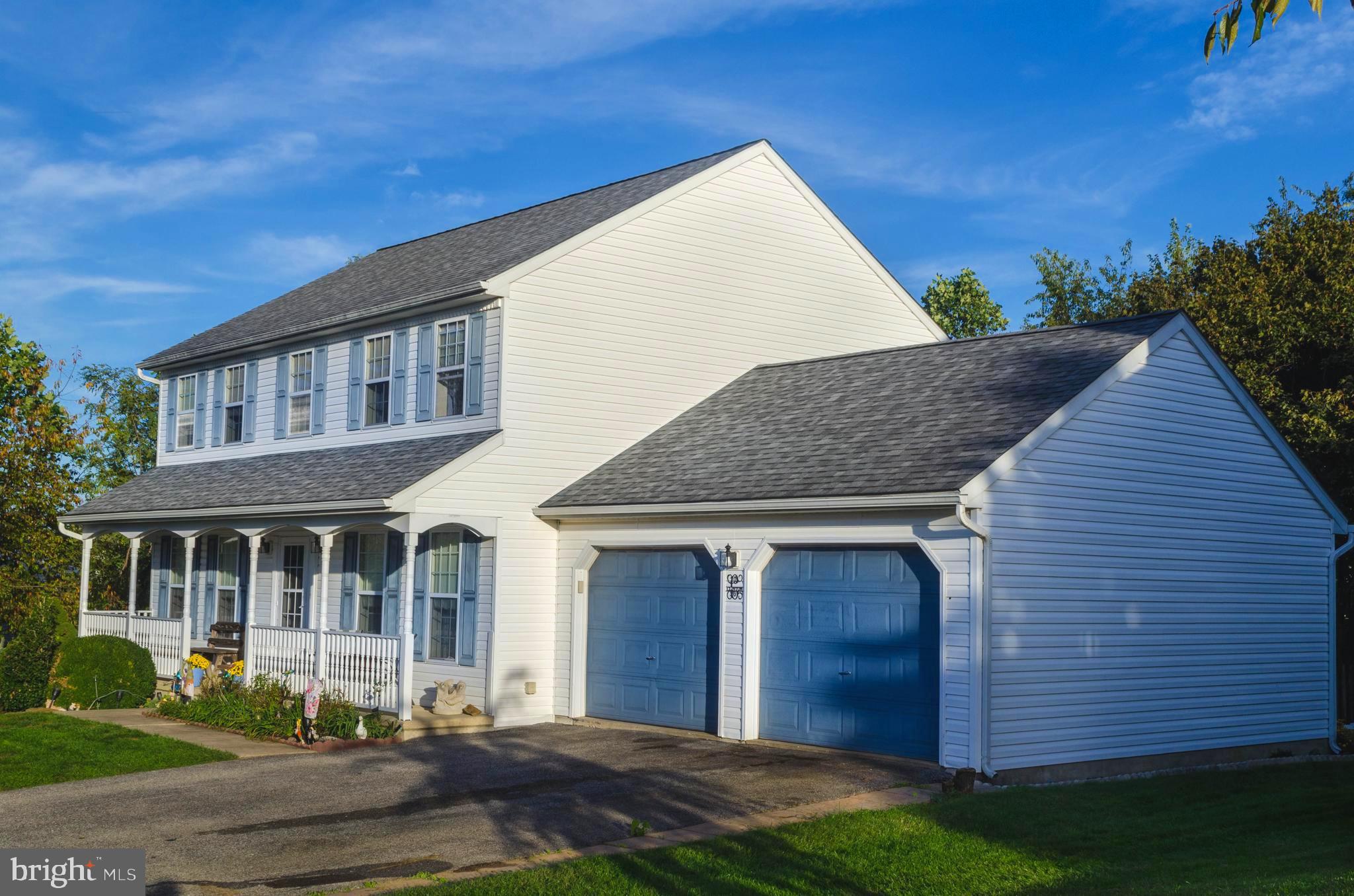 WINDSOR CROSSING - Residential