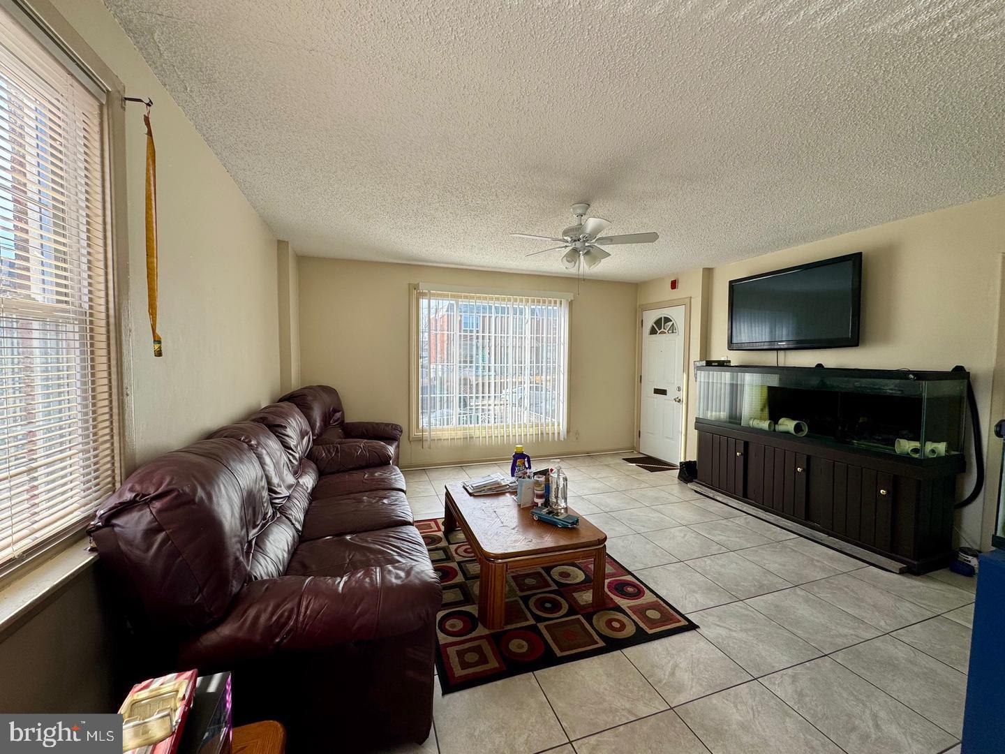 GRAYS FERRY - Residential Income