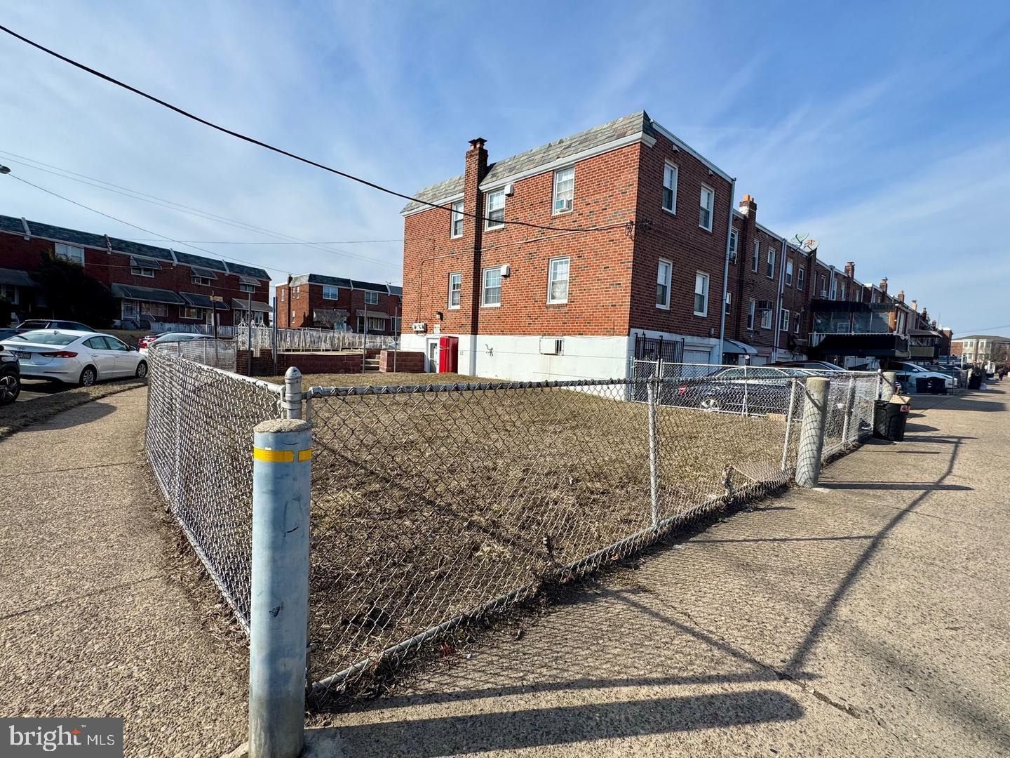 GRAYS FERRY - Residential Income