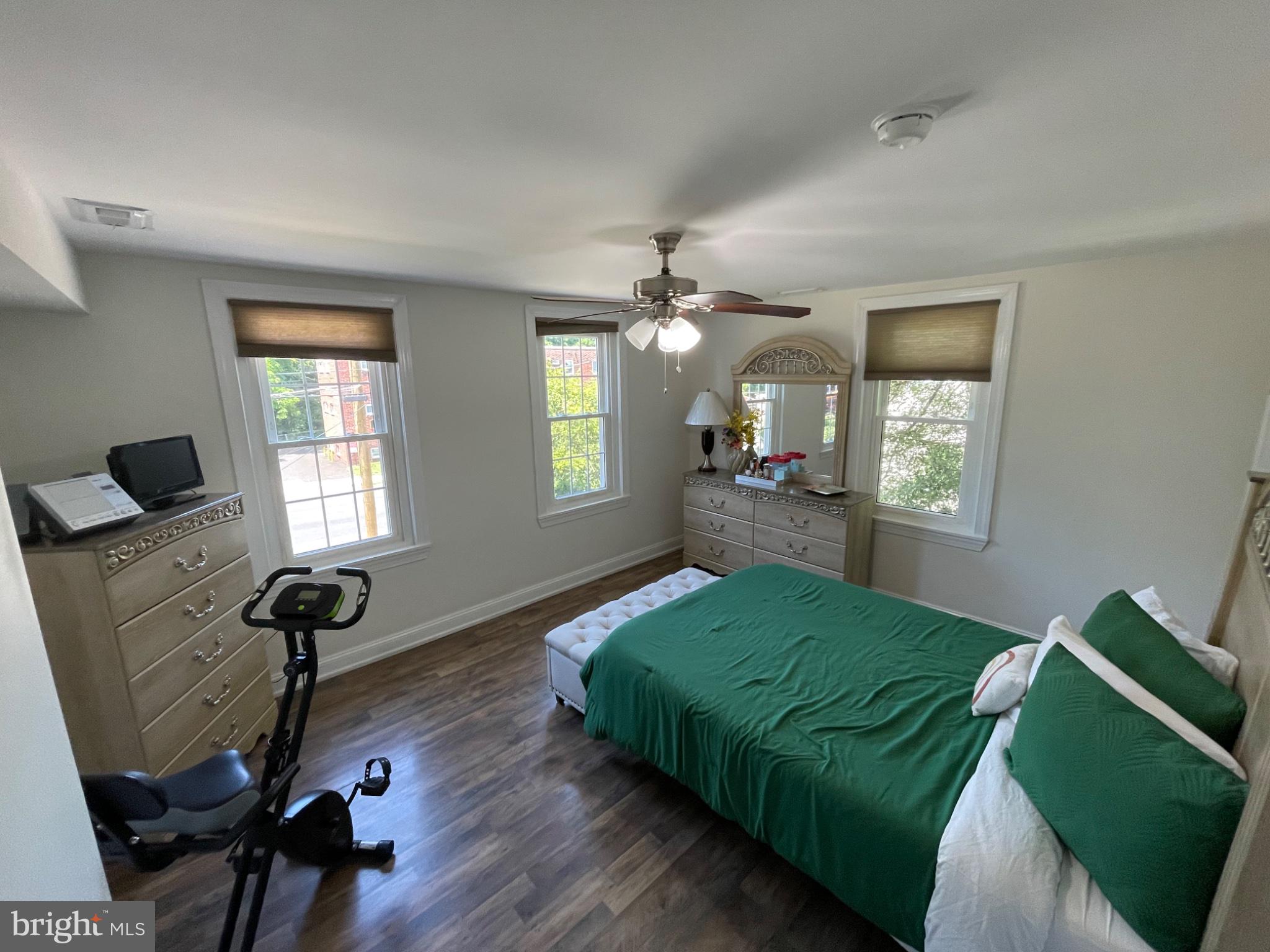 FOX CHASE - Residential
